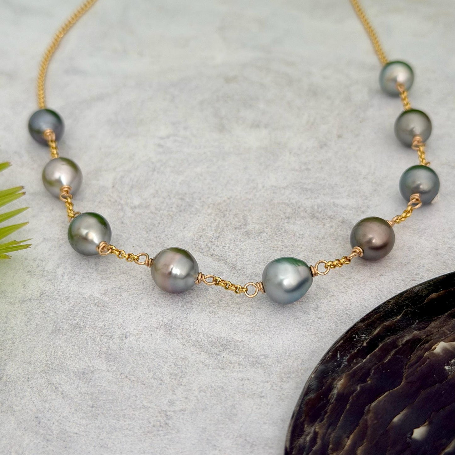 Tahitian pearl necklace • Gold filled Link chain • multicolor peacock color