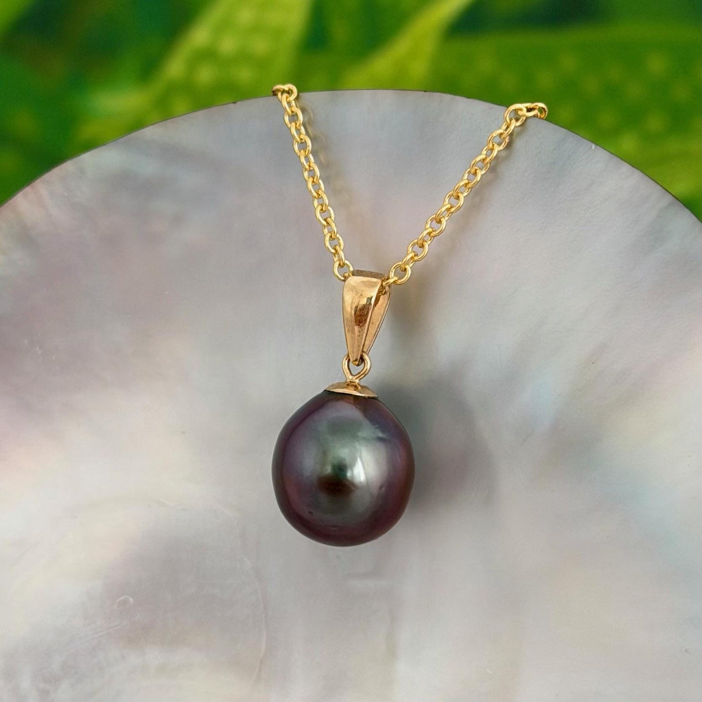 10.8mm Aubergine Tahitian Pearl Pendant: Solid Gold • Minimalist Necklace, Colorful Overtone