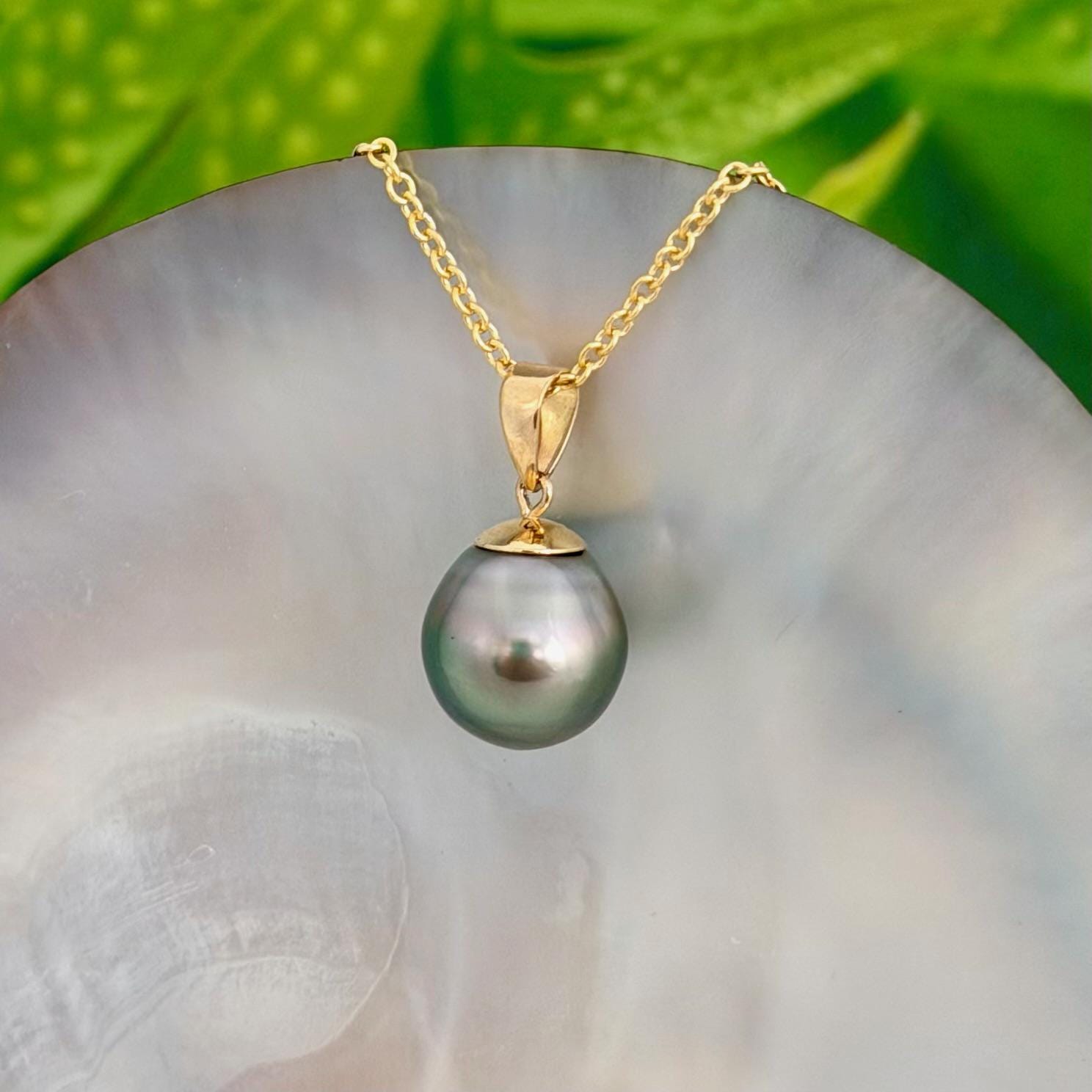 10.9mm Light Pastel Tahitian Pearl Pendant: Solid Gold • Minimalist Necklace, Colorful Overtone