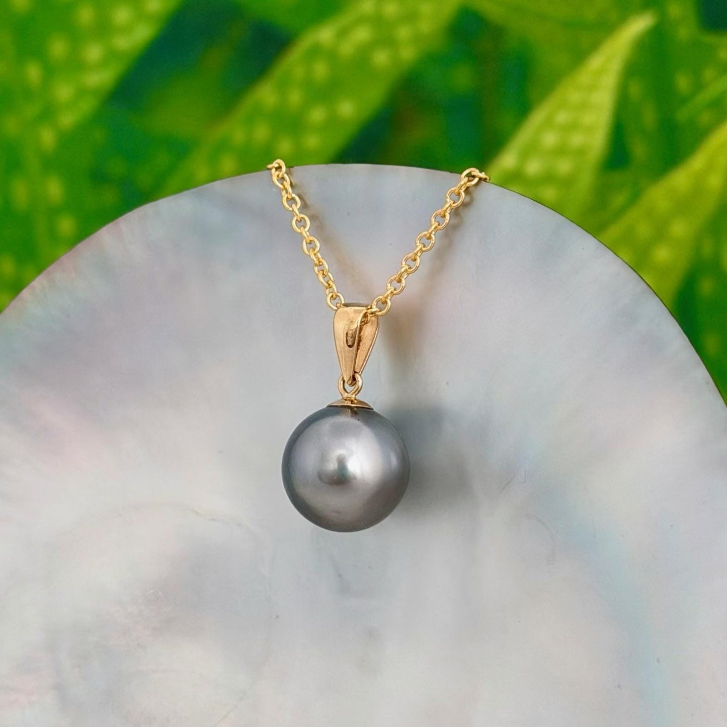10.9mm Light Pastel Grey Tahitian Pearl Pendant: Solid Gold • Minimalist Necklace, Colorful Overtone