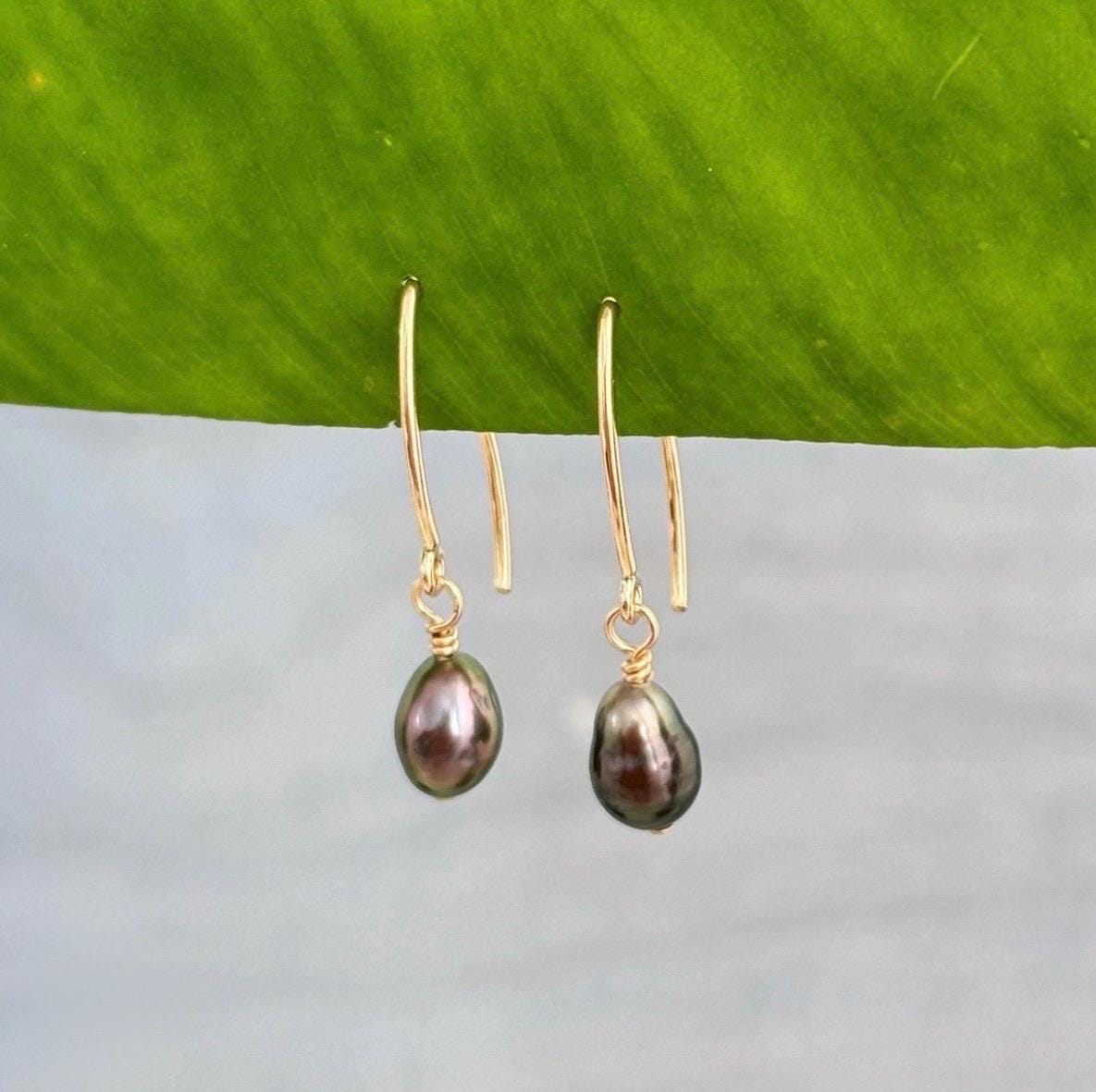 Keshi Tahitian pearl hook earrings • Short dangle • Gold filled