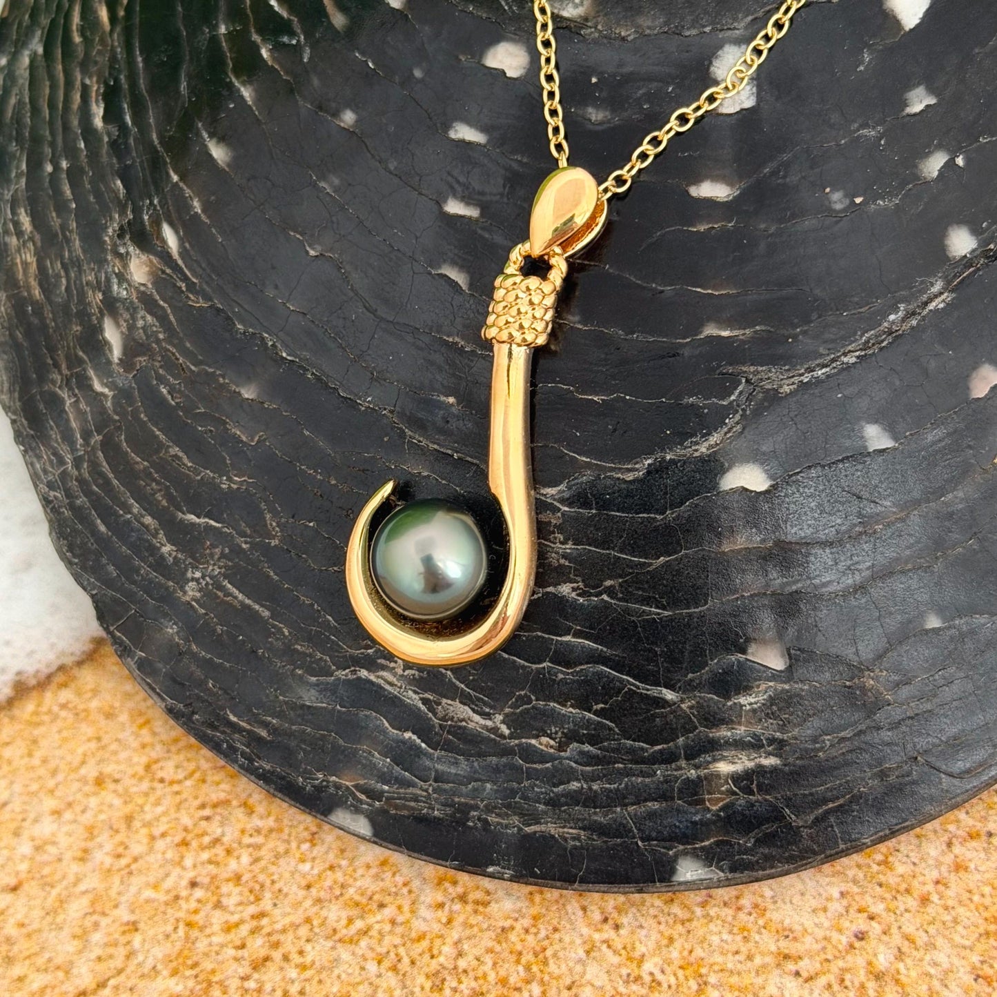 Fishhook Tahitian pearl necklace • Unique ocean jewelry made in hawaii for Ocean lovers • Unisex luxurious gift for her or him • fish hook