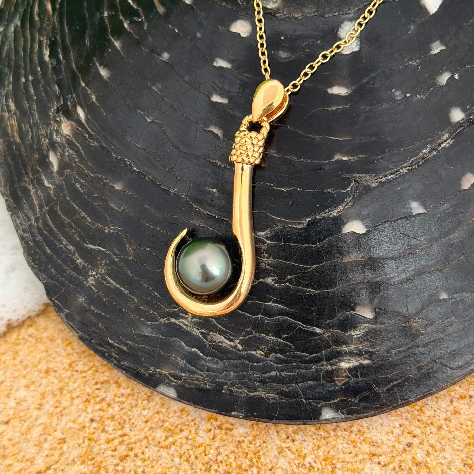 Fishhook Tahitian pearl necklace • Unique ocean jewelry made in hawaii for Ocean lovers • Unisex luxurious gift for her or him • fish hook