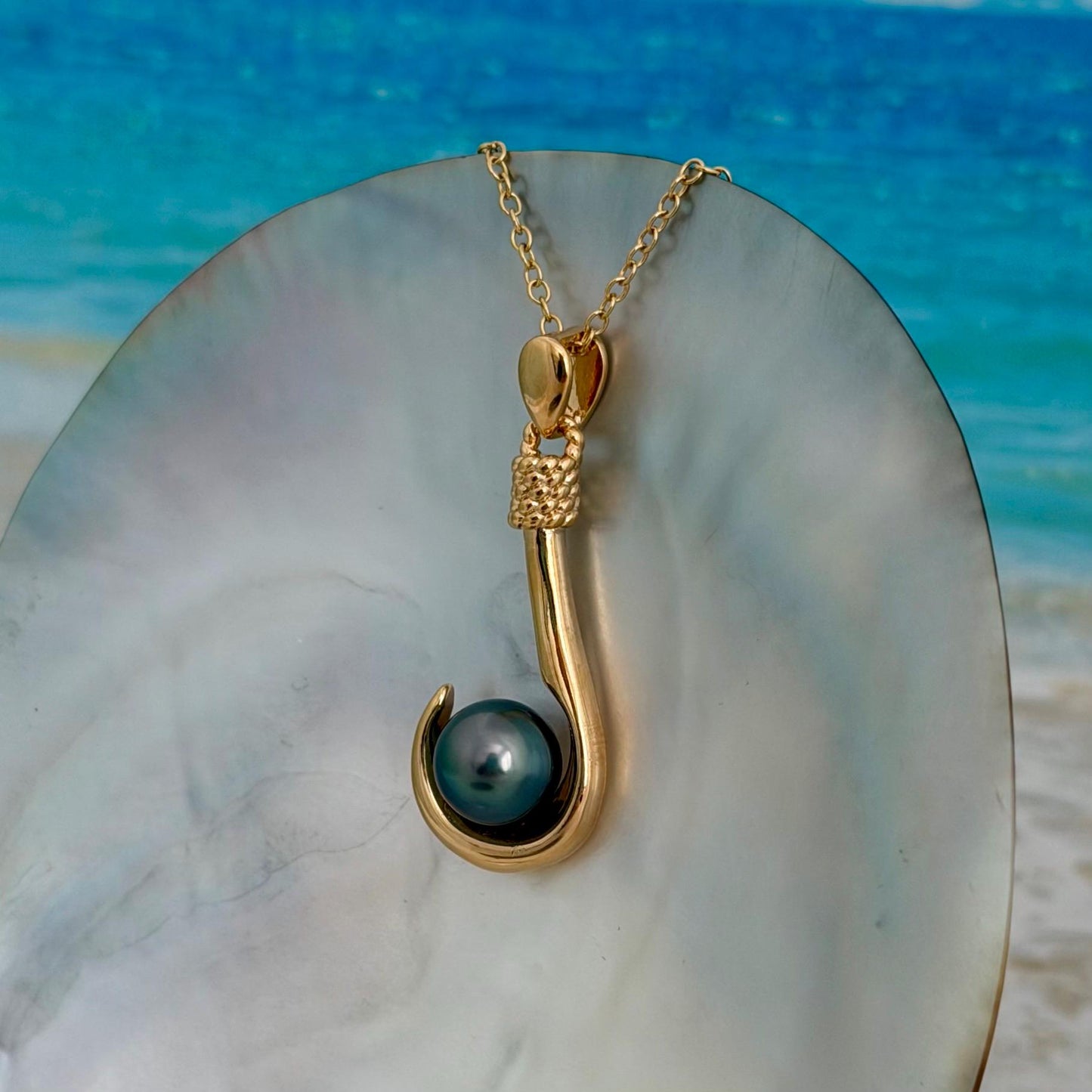 Fishhook Tahitian pearl necklace • Unique ocean jewelry made in hawaii for Ocean lovers • Unisex luxurious gift for her or him • fish hook
