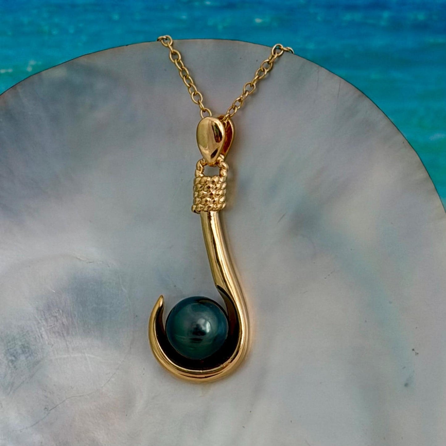 Fishhook Tahitian pearl necklace • Unique ocean jewelry made in hawaii for Ocean lovers • Unisex luxurious gift for her or him • fish hook