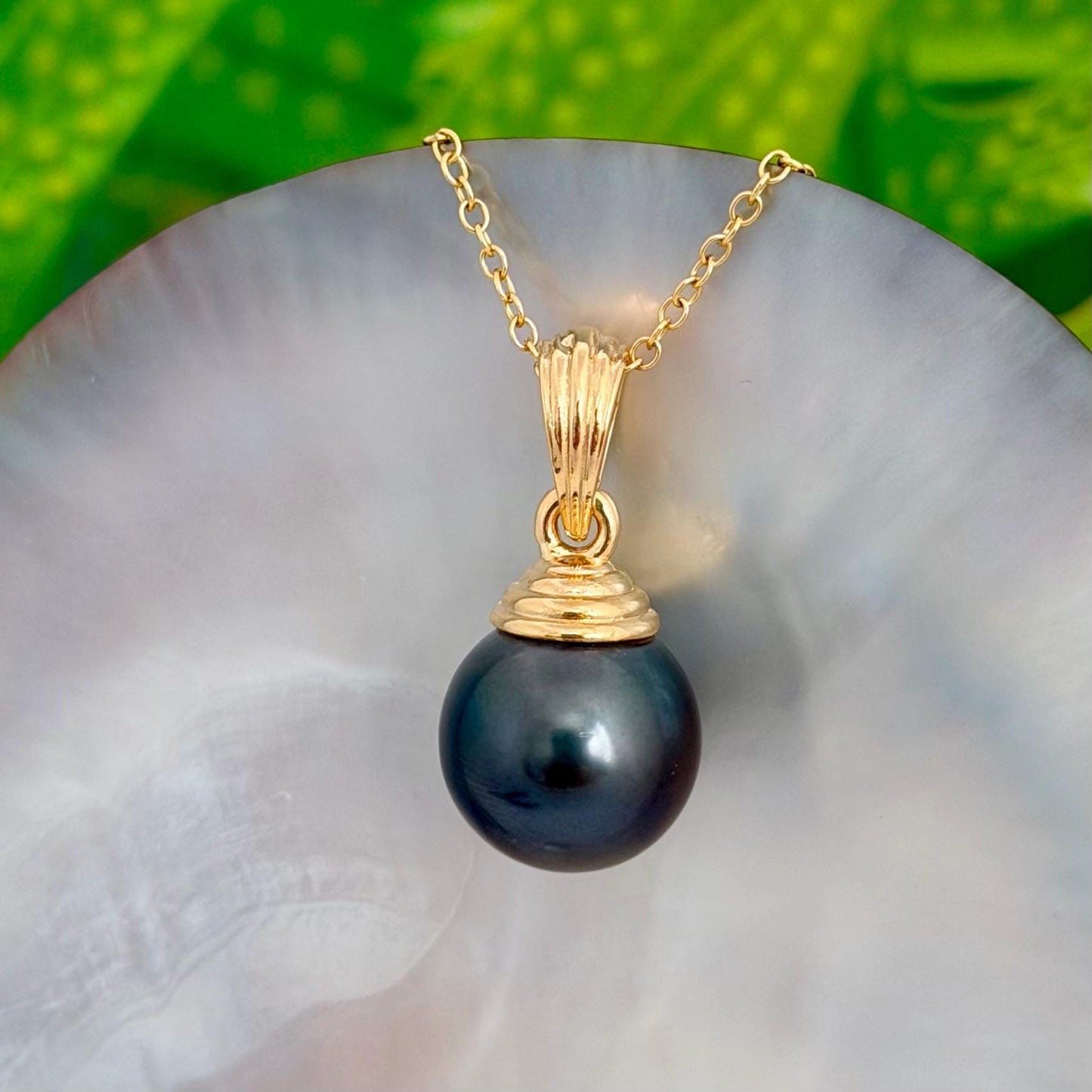Large Tahitian Pearl Pendant • Gold plated jewelry