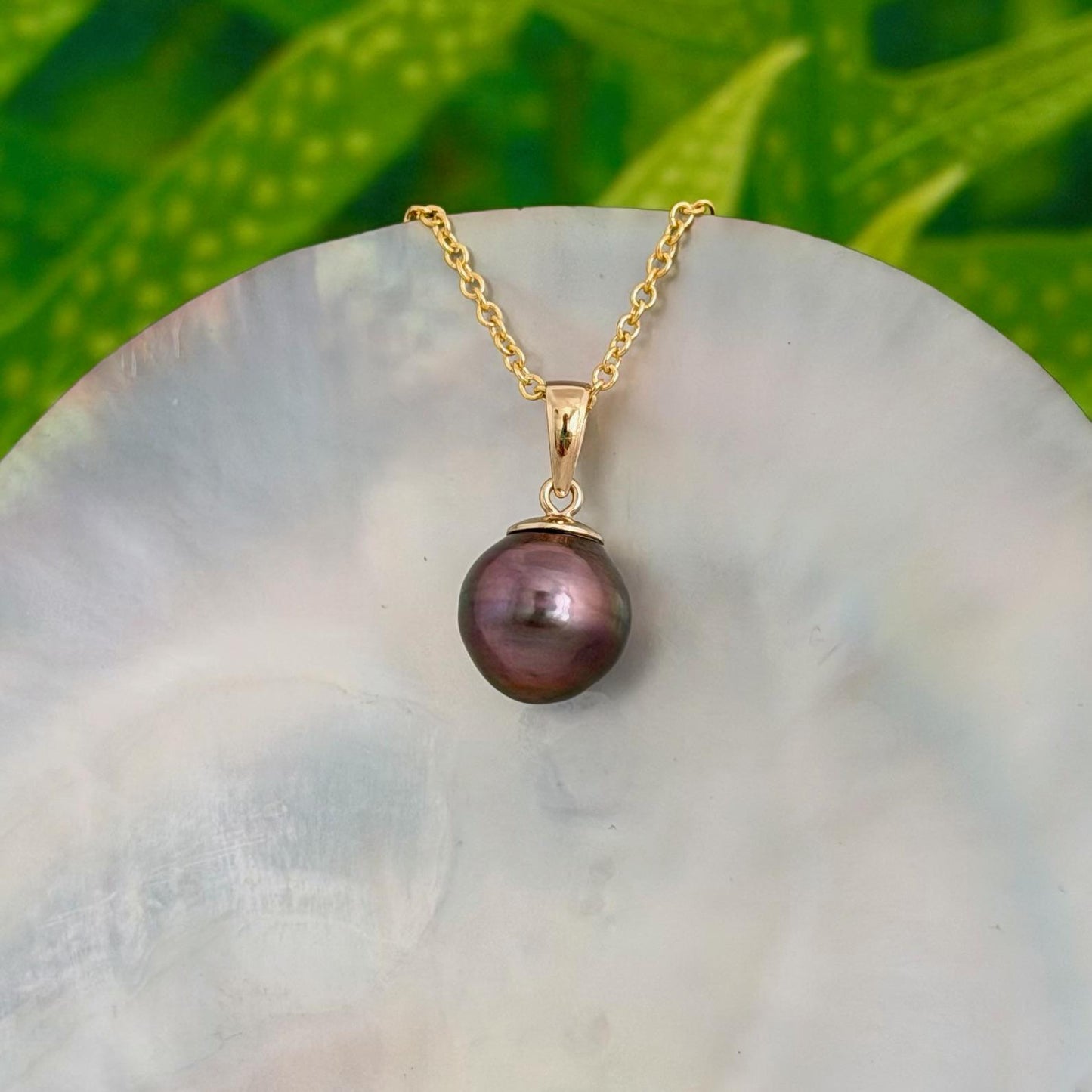 Tahitian Pearl Pendant : 10.6mm Dark Pink Red • 14k Gold Vermeil • ocean gem