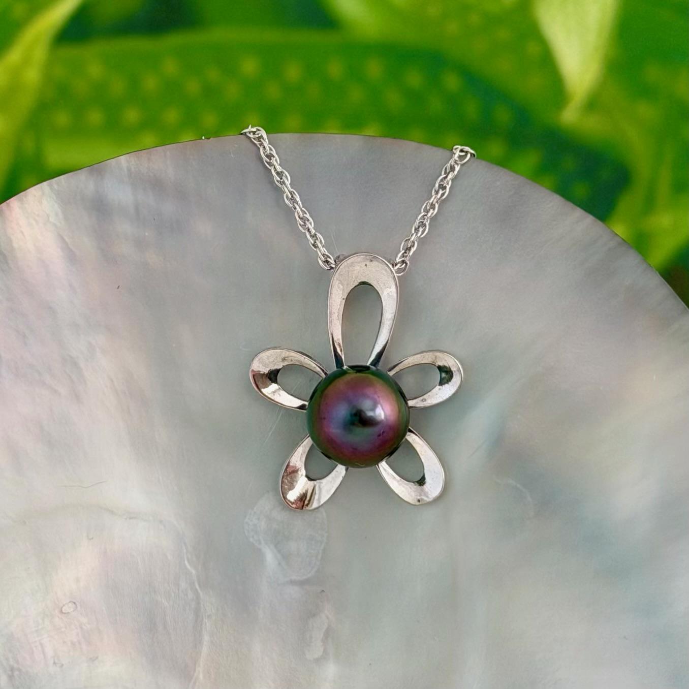Tahitian Pearl Pendant : 8.5mm • Sterling silver Flower Design • Peacock Pink Purple Green