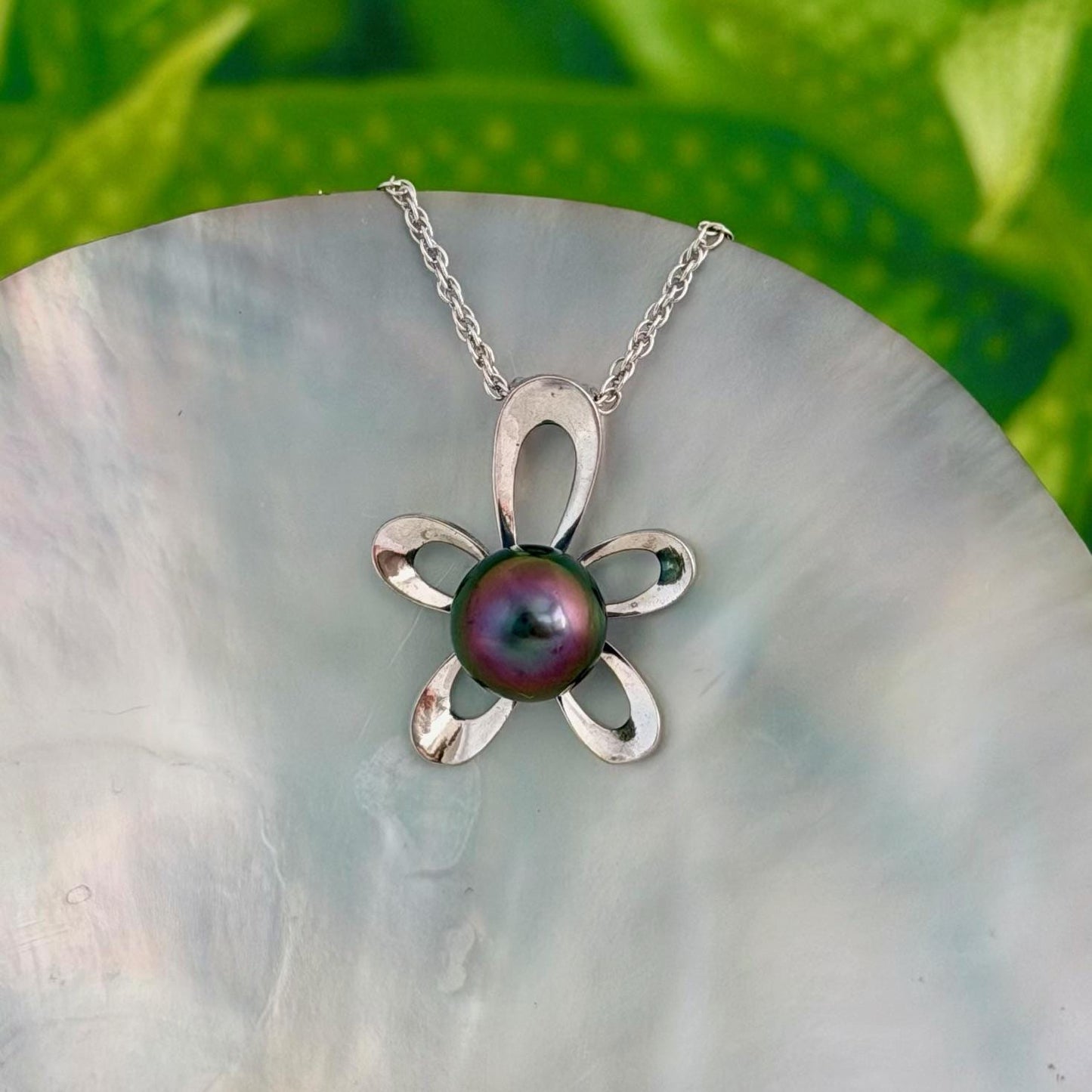 Tahitian Pearl Pendant : 8.5mm • Sterling silver Flower Design • Peacock Pink Purple Green