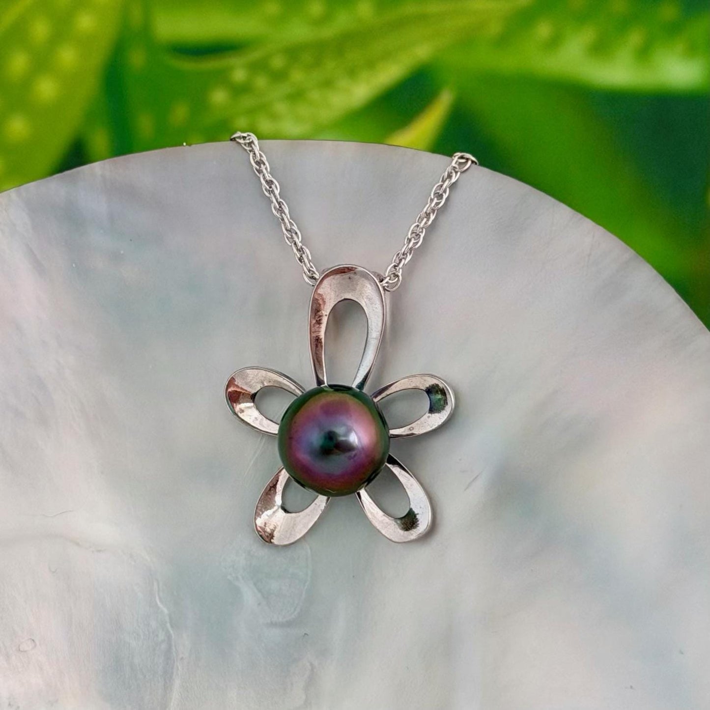Tahitian Pearl Pendant : 8.5mm • Sterling silver Flower Design • Peacock Pink Purple Green