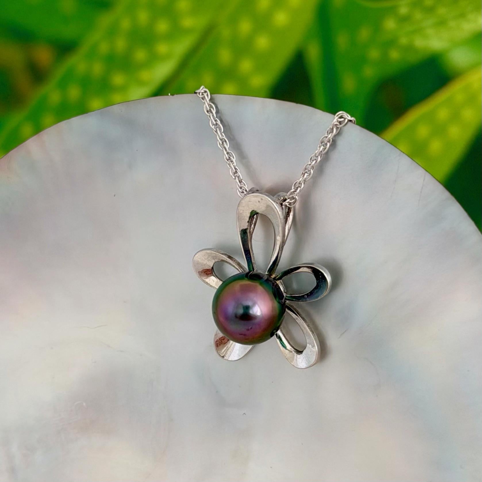 Tahitian Pearl Pendant : 8.5mm • Sterling silver Flower Design • Peacock Pink Purple Green