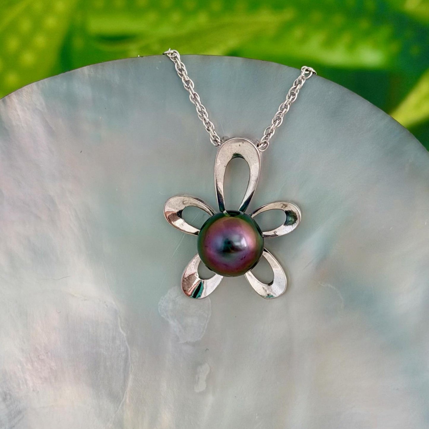 Tahitian Pearl Pendant : 8.5mm • Sterling silver Flower Design • Peacock Pink Purple Green