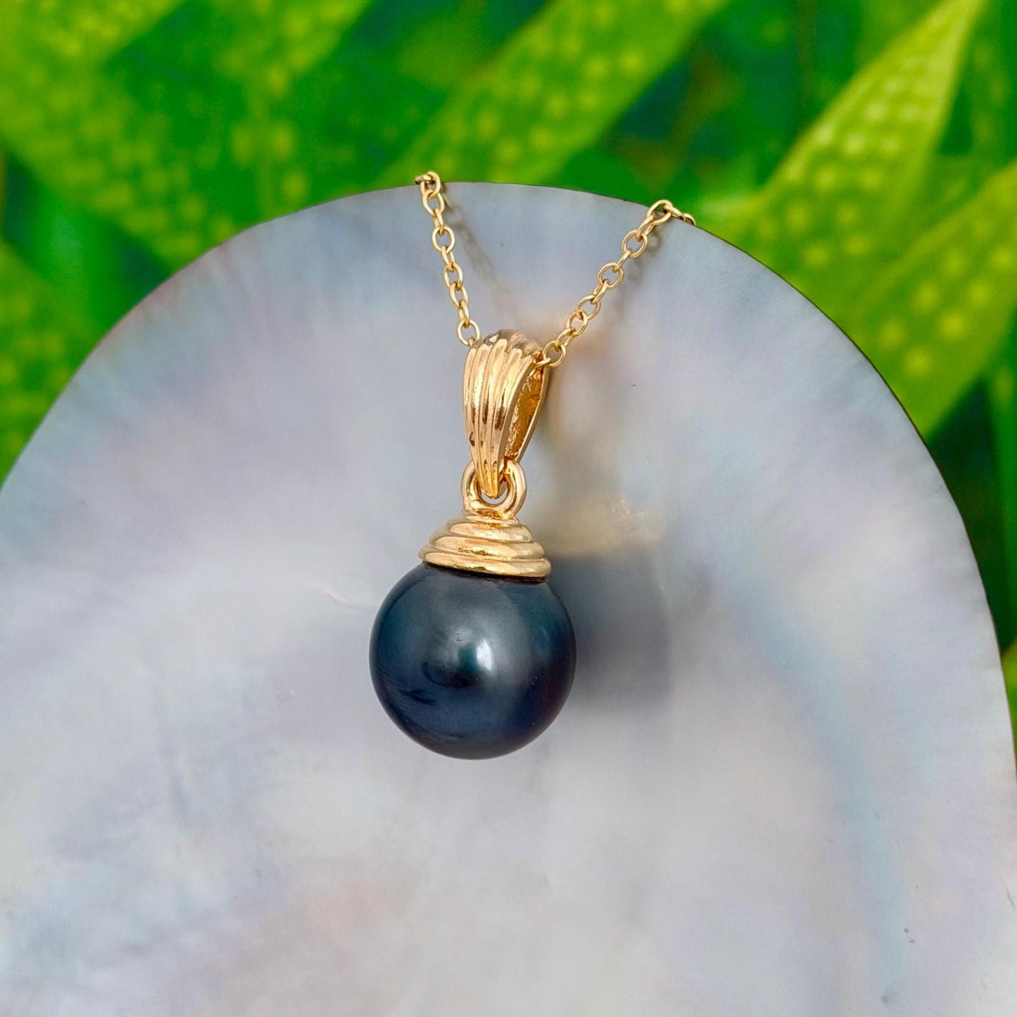 Large Tahitian Pearl Pendant • Gold plated jewelry