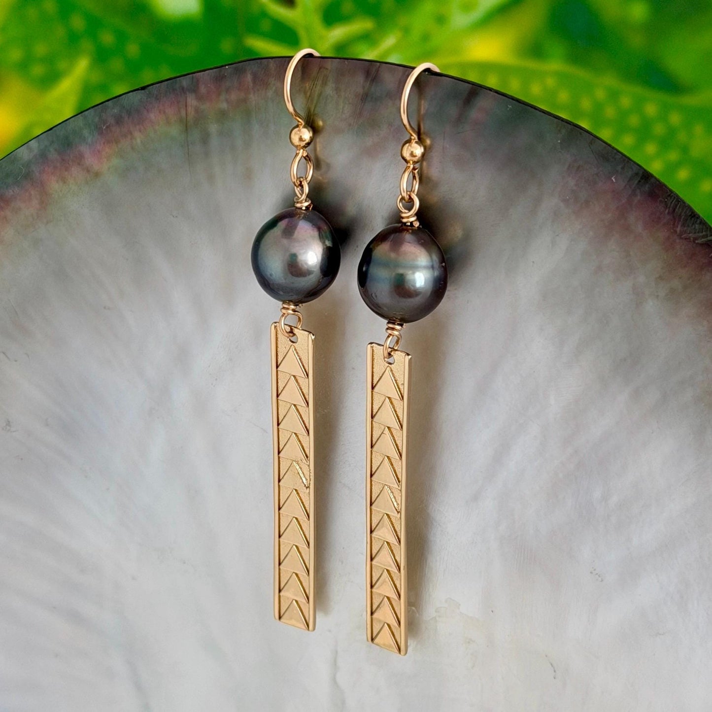 Tahitian Pearl earrings • Gold bar with triangle designs • Polynesian jewelry