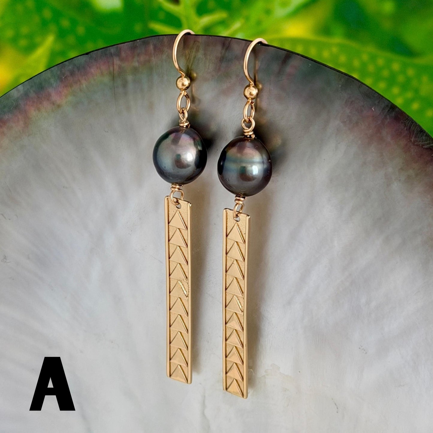 Tahitian Pearl earrings • Gold bar with triangle designs • Polynesian jewelry
