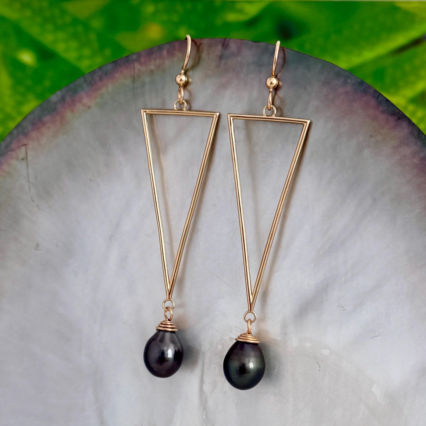 Tahitian pearl drop earrings • Minimalist sleek Gold triangle
