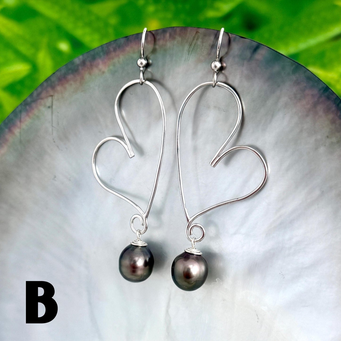 Tahitian Pearl Heart Earrings: Sterling silver Dangle Earrings