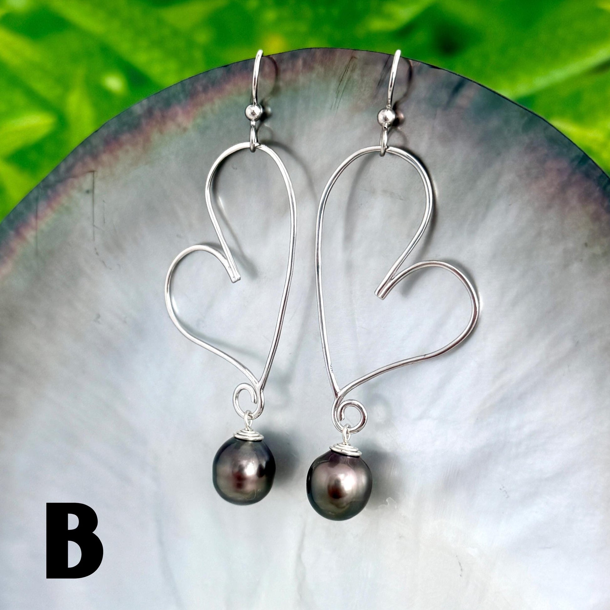 Tahitian Pearl Heart Earrings: Sterling silver Dangle Earrings