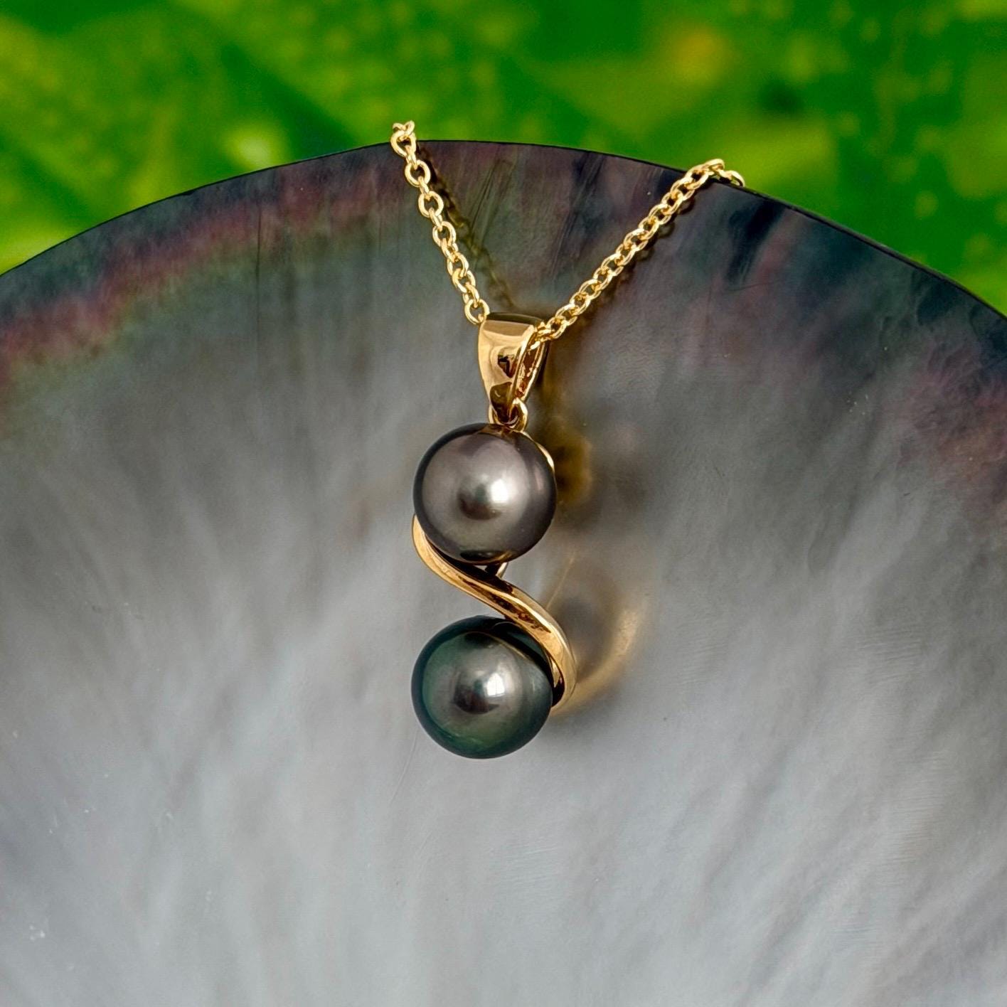 Tahitian Pearl pendant • Pink, Green color • RARE Jewelry • 14k Gold plated