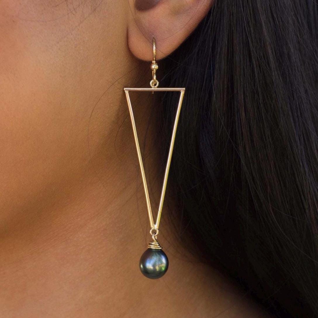 Tahitian pearl drop earrings • Minimalist sleek Gold triangle