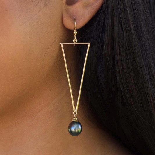 Tahitian pearl drop earrings • Minimalist sleek Gold triangle