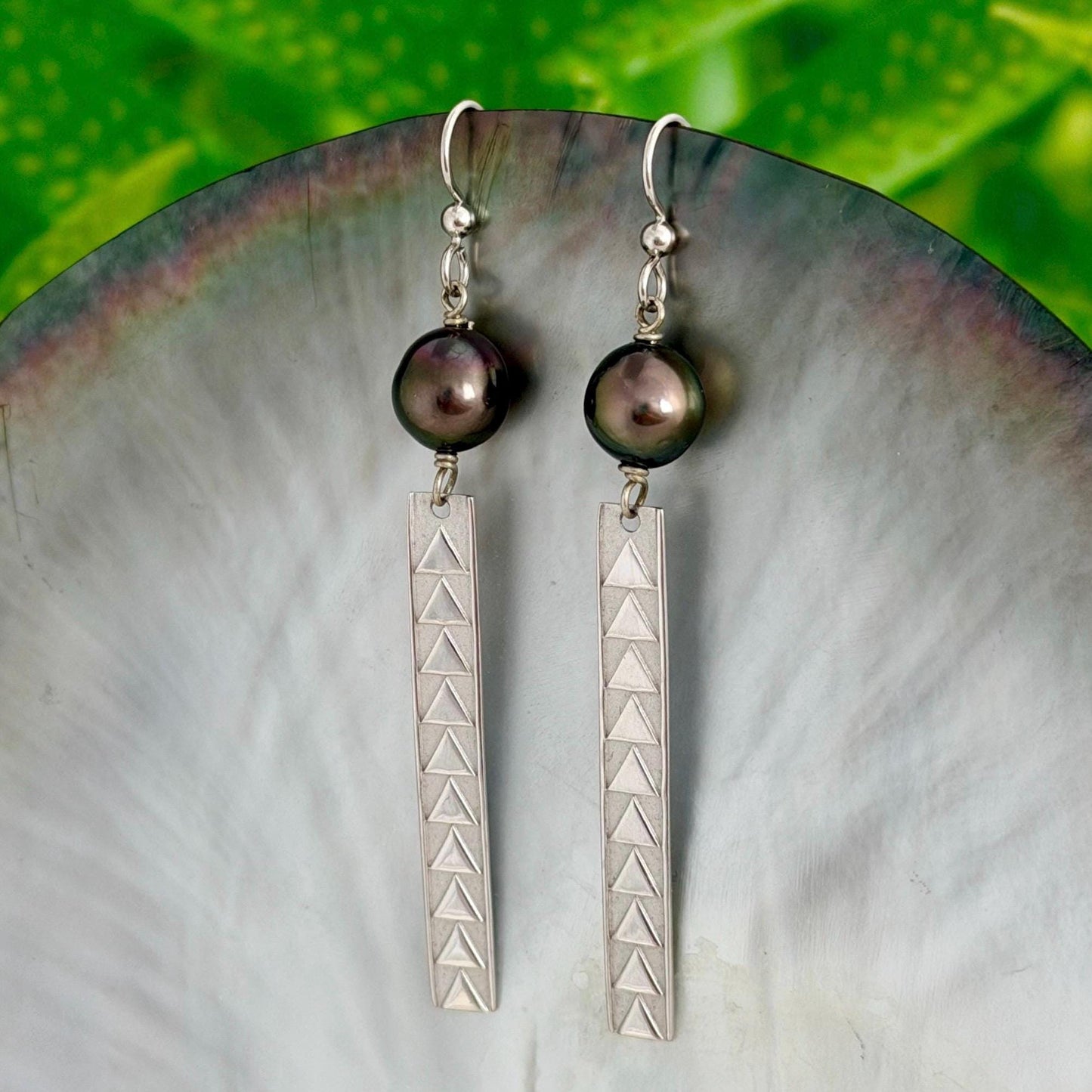 Tahitian Pearl earrings • Silver bar with triangle designs • Polynesian jewelry