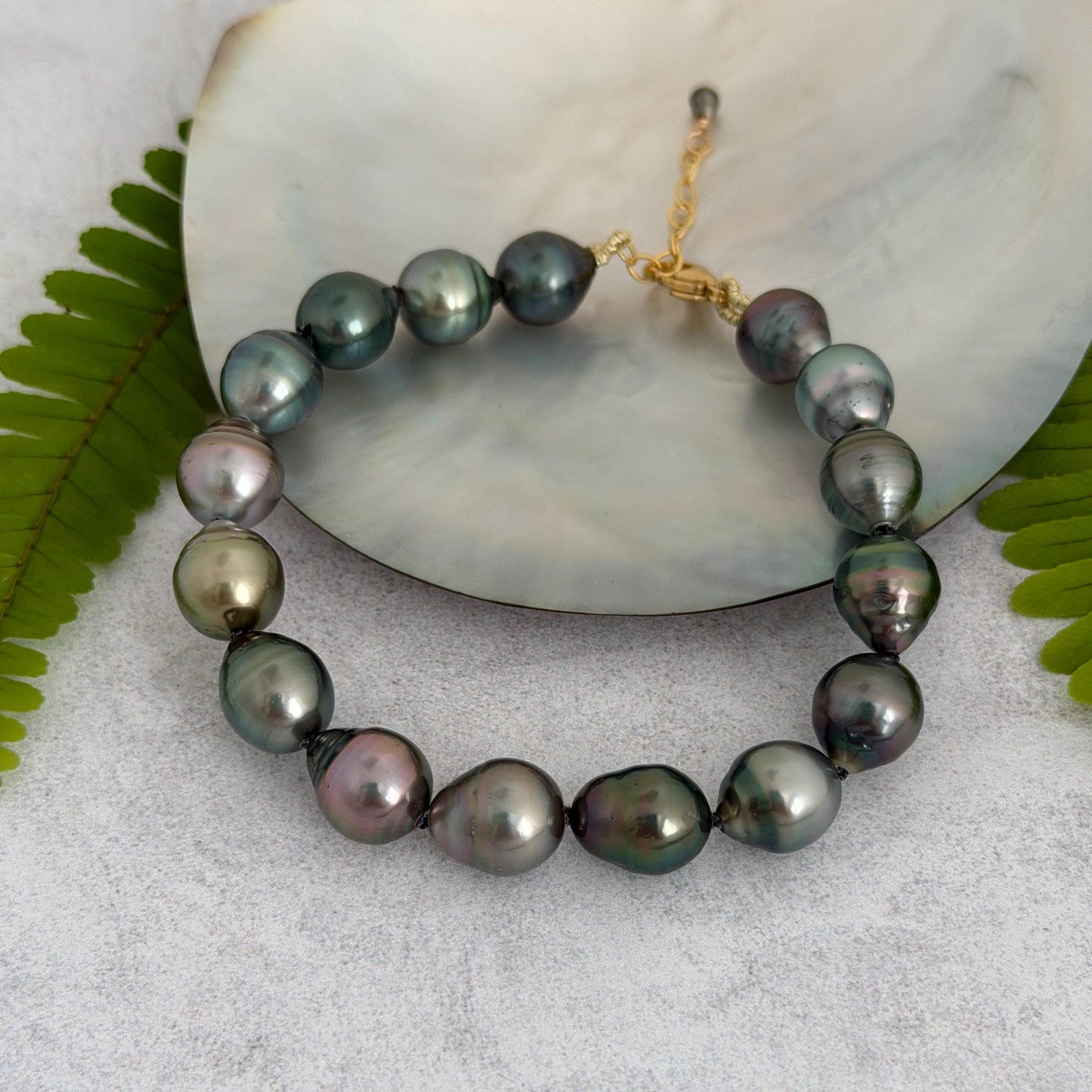 Tahitian Pearl Bracelet • Strand of pearls • Multicolor • luxurious gift