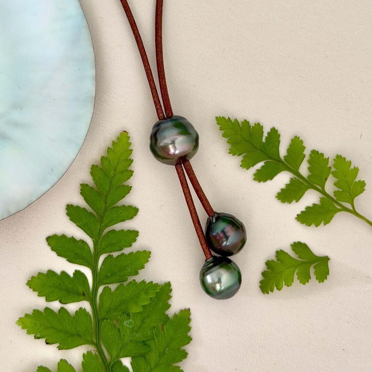 Tahitian Pearl Leather Necklace: Casual Island Jewelry
