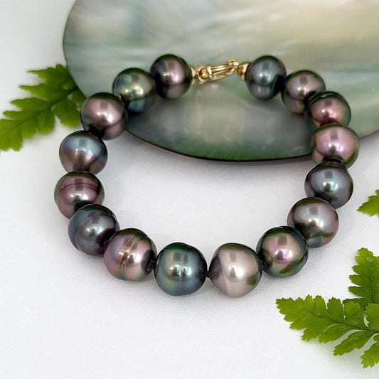 Tahitian pearl strand bracelet multicolor with gold clasp