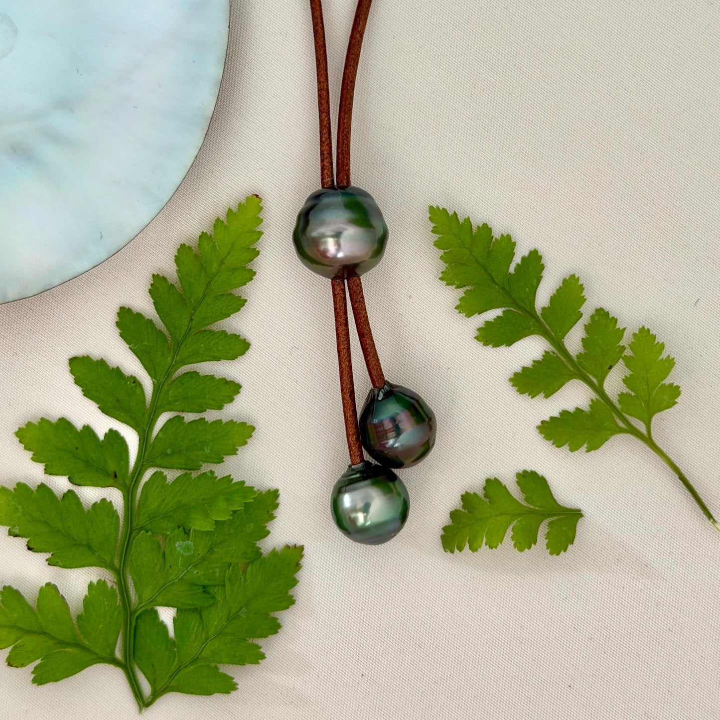 Tahitian Pearl Leather Necklace: Casual Island Jewelry