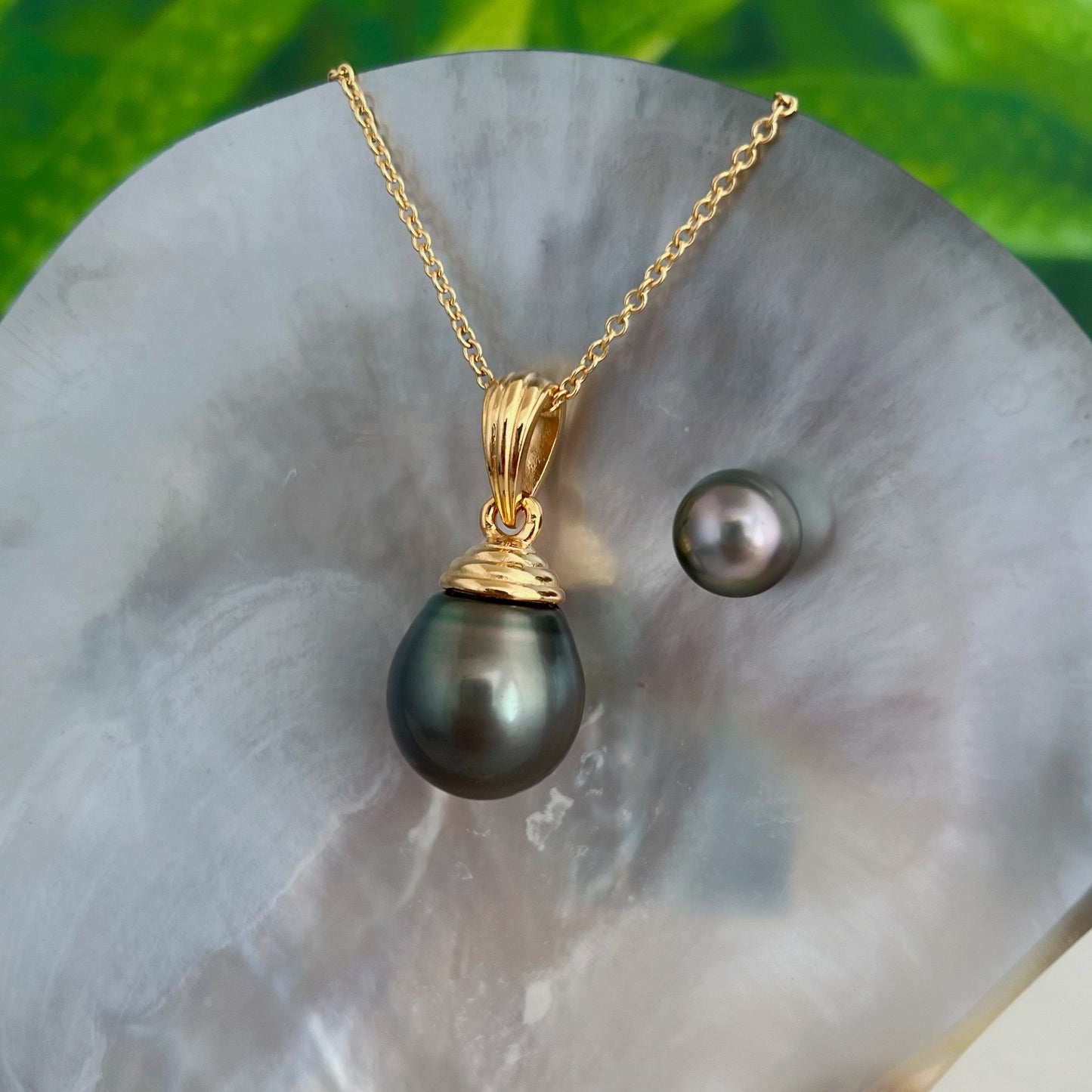 DOORBUSTER NEAR FLAWLESS Extra Large Tahitian Pearl Pendant , Big pearl , tahitian pearl , tahitian pearl necklace