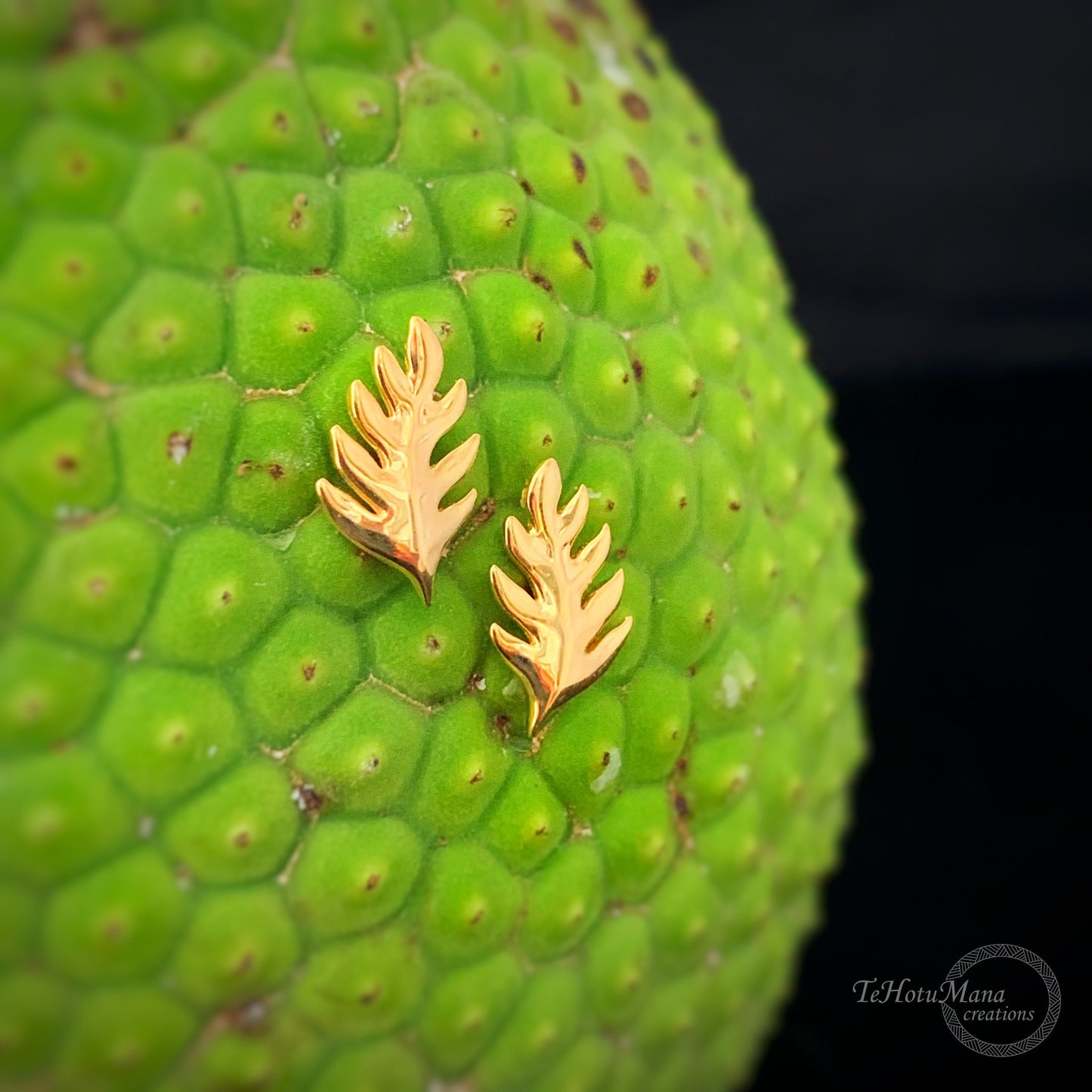 ʻUlu Leaf Stud Earrings – Minimalist Hawaiian Jewelry, Breadfruit Leaf Earrings, Tropical Elegance