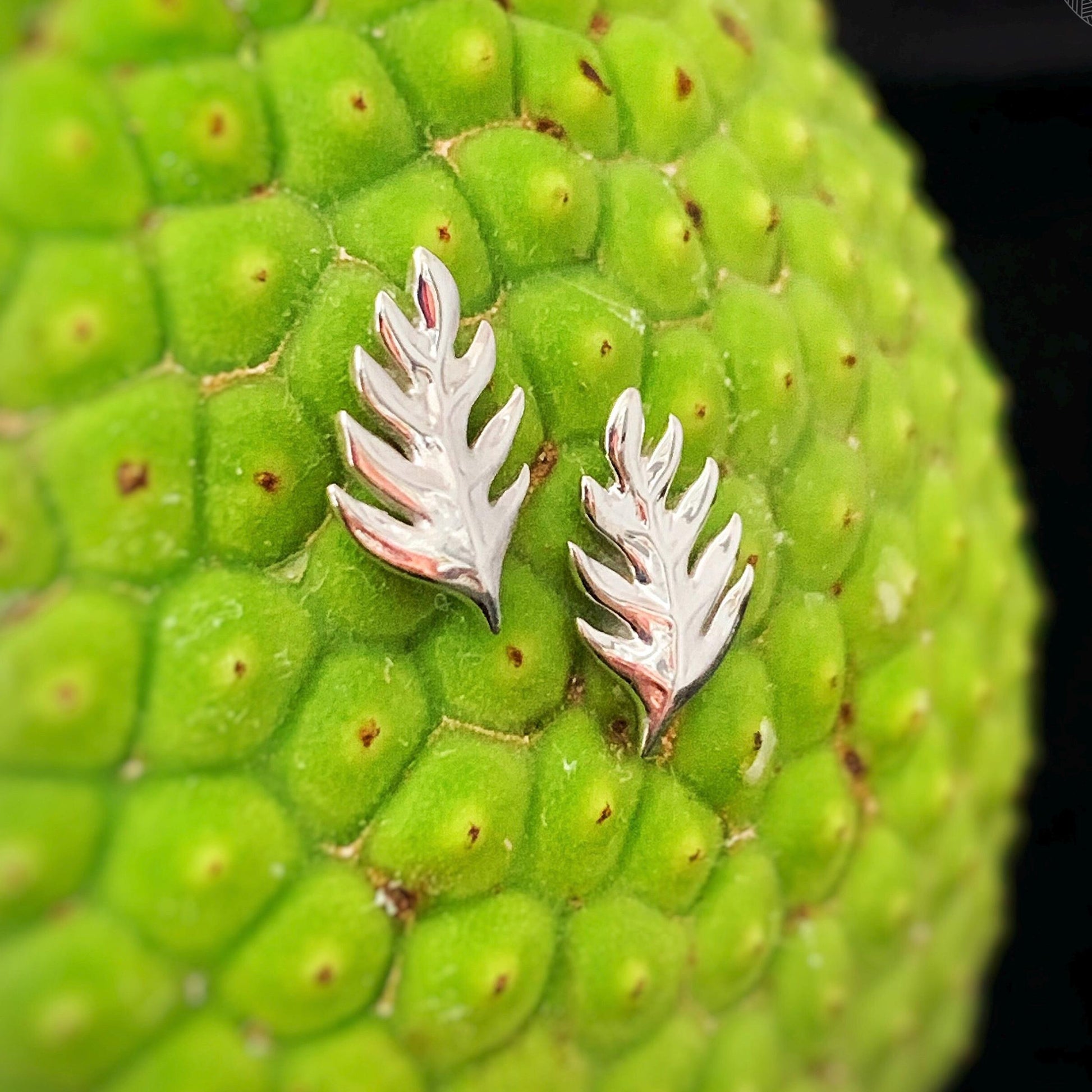 ʻUlu Leaf Stud Earrings – Minimalist Hawaiian Jewelry, Breadfruit Leaf Earrings, Tropical Elegance
