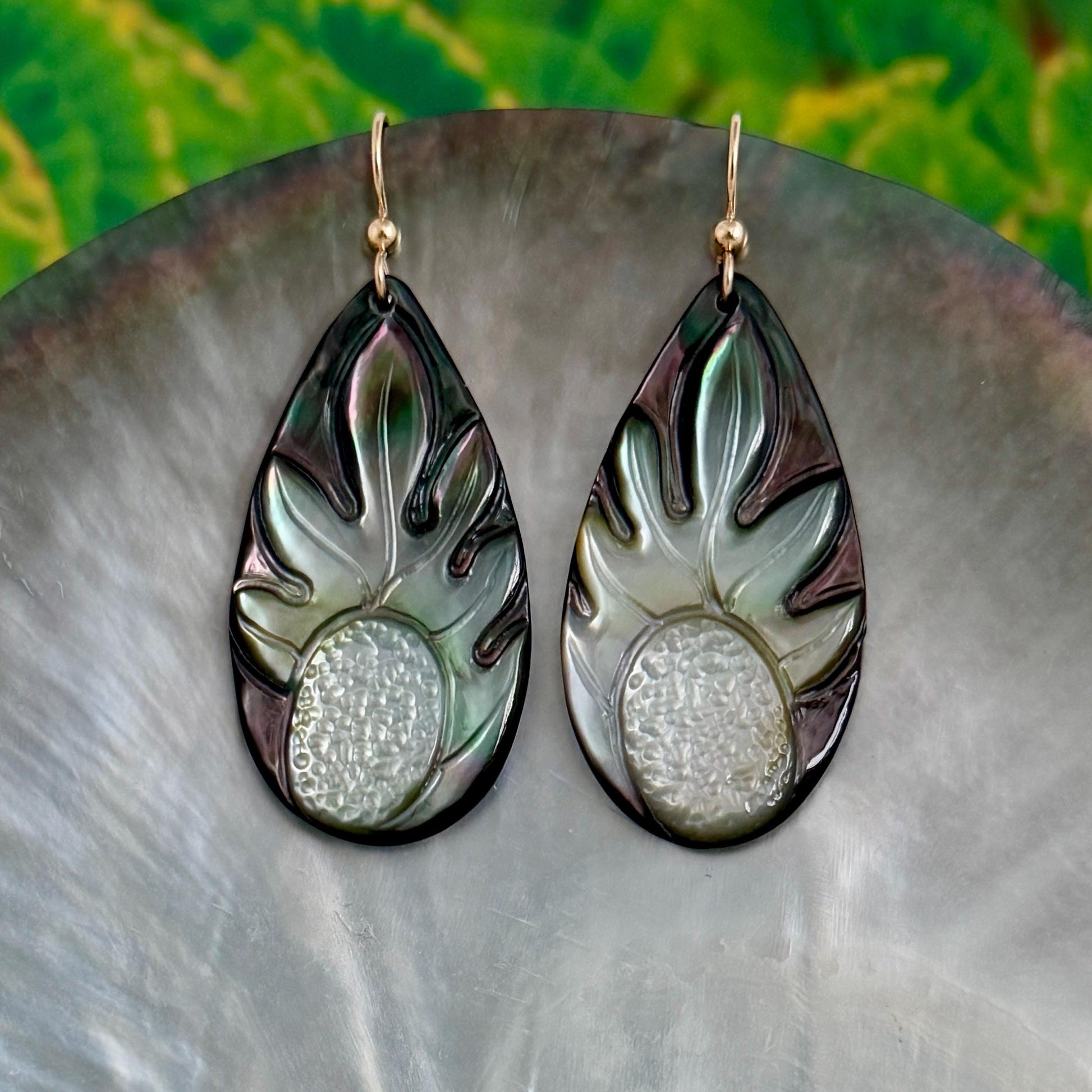 Ulu Earrings • Hawaiian Jewelry • Mother of Pearl shell