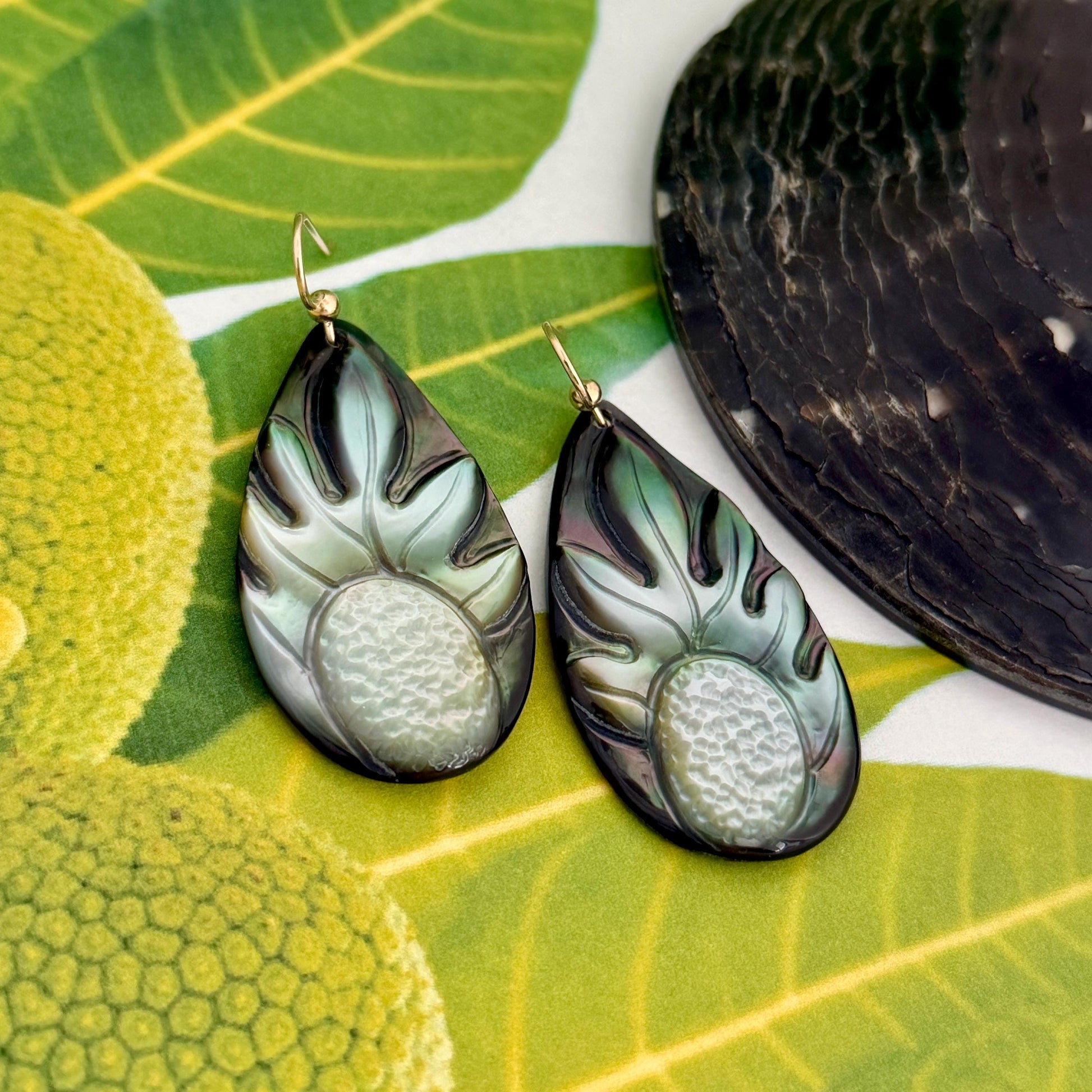 Ulu Earrings • Hawaiian Jewelry • Mother of Pearl shell