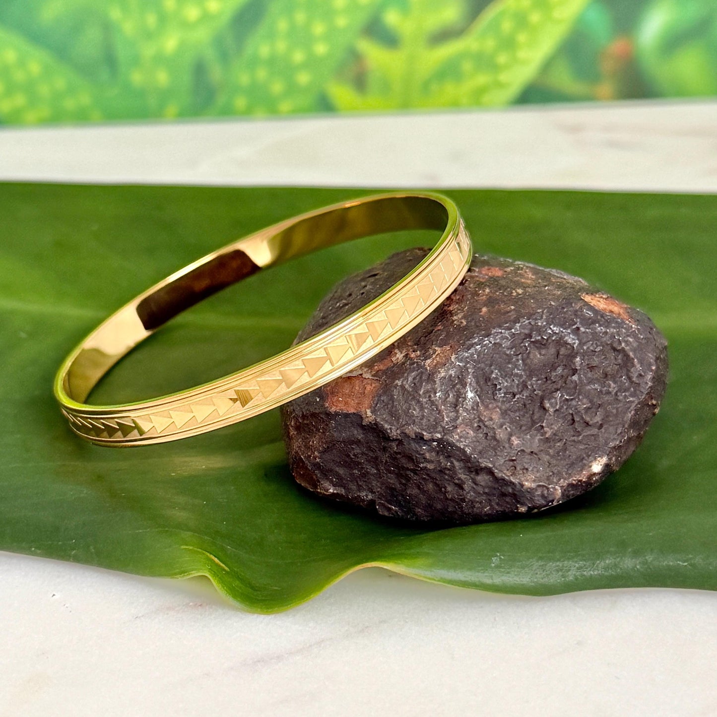 Hawaiian Bangle Bracelet in Stainless Steel – Traditional Triangle Jewelry • 14k Gold PVD