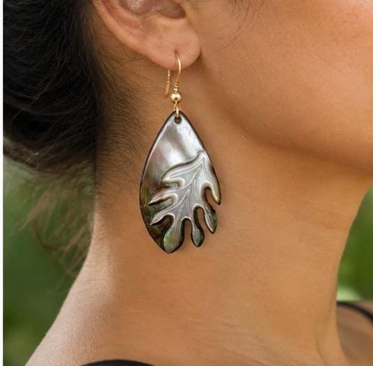 Ulu Earrings • Hawaiian Jewelry • Mother of Pearl shell • Hand carved
