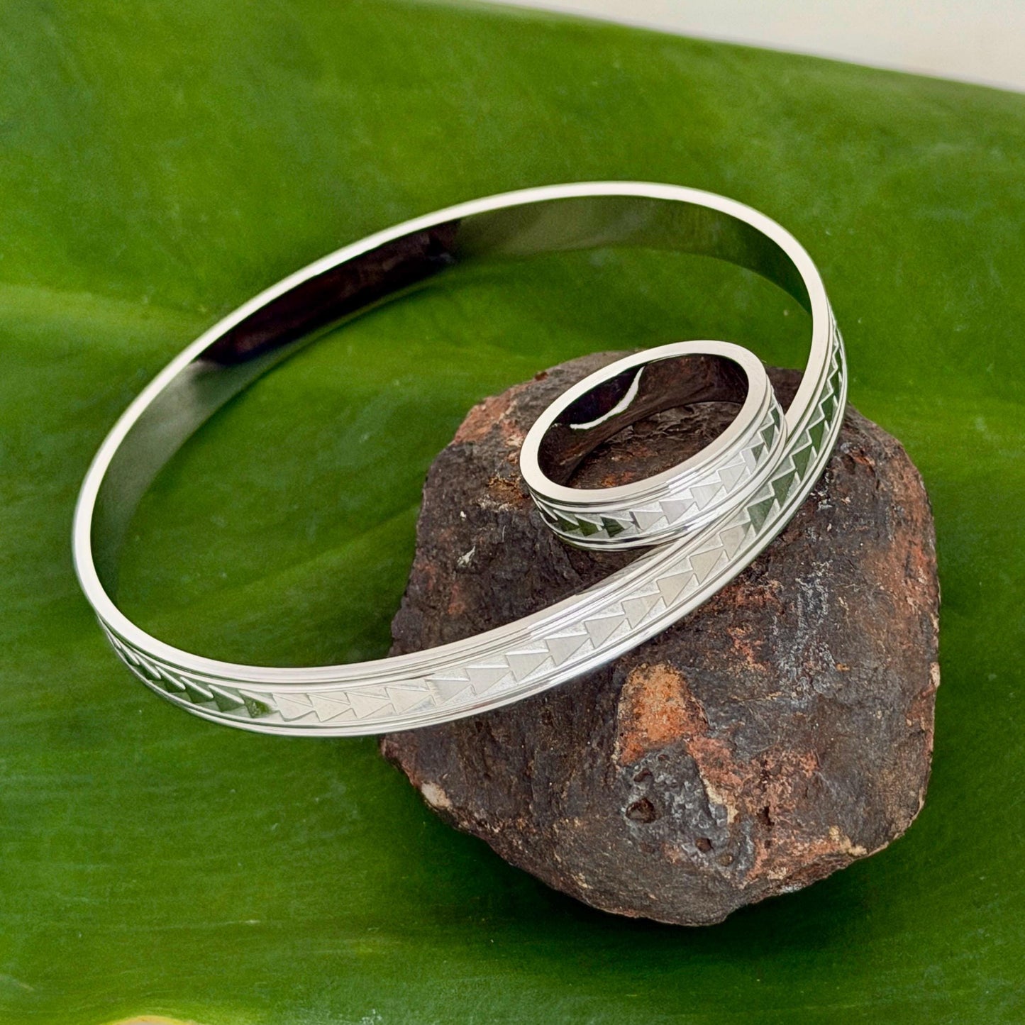 Hawaiian Bangle Bracelet in Stainless Steel – Traditional Triangle Jewelry