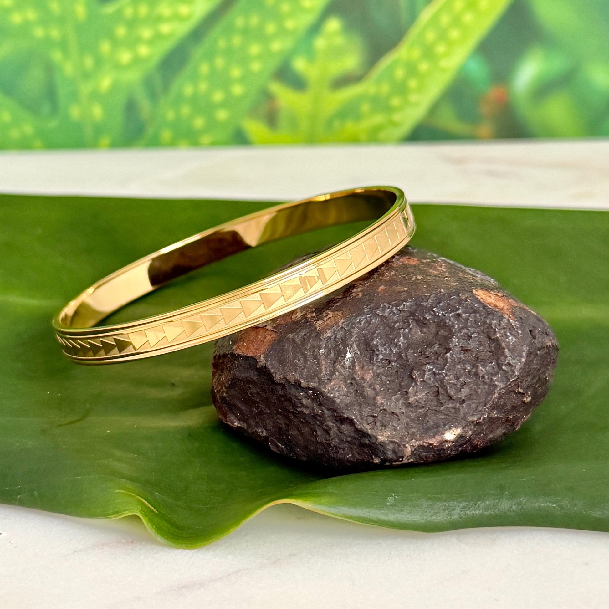 Hawaiian Bangle Bracelet in Stainless Steel – Traditional Triangle Jewelry • 14k Gold PVD