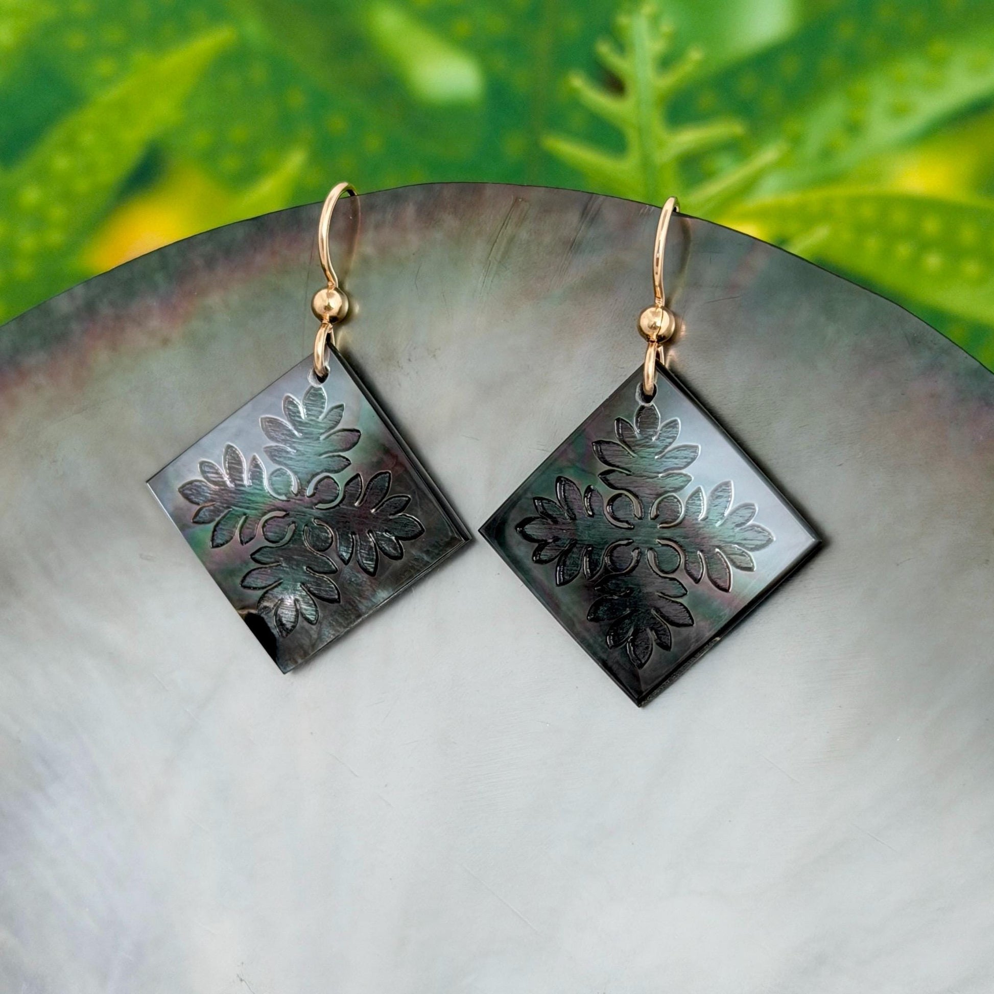 Ulu Quilt Earrings • Hawaiian Jewelry • Hand carved Mother of Pearl Shell