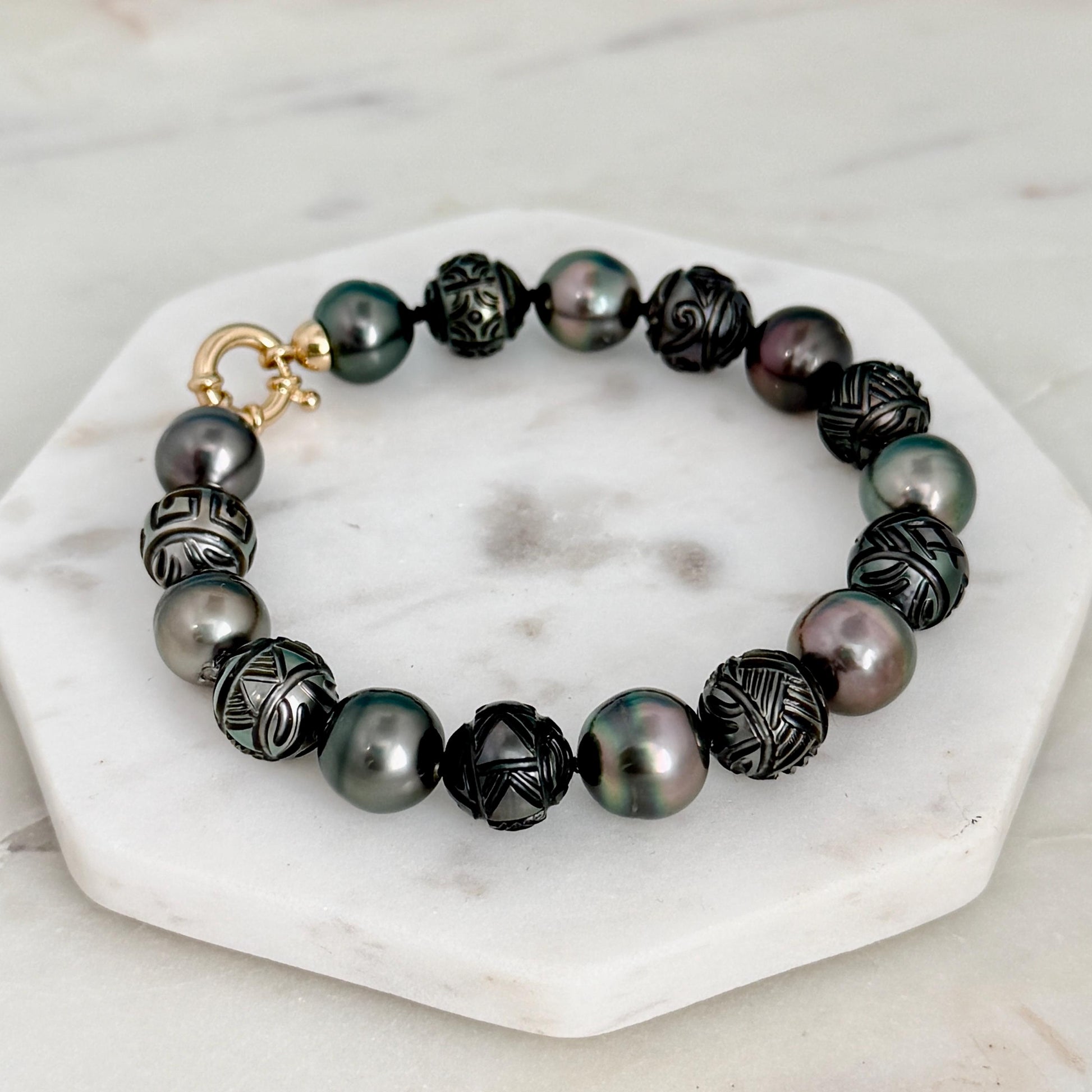 Tahitian Pearl Bracelet • Fully knotted Strand • Hand carved • EXCEPTIONAL