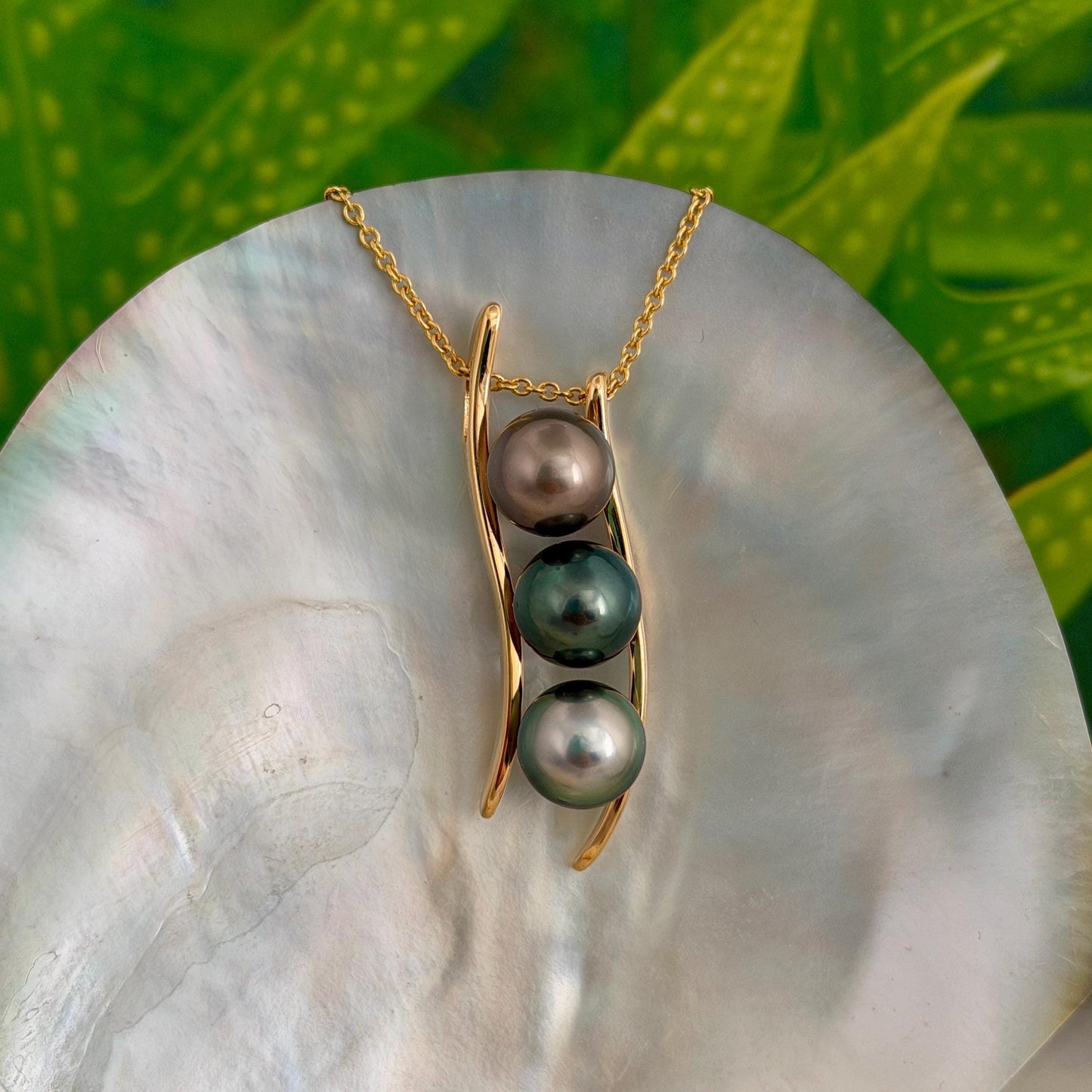 Triple Tahitian Pearl Necklace • RARE colorful pendant • Heavy Gold plated • Copper, Green, Peacock.