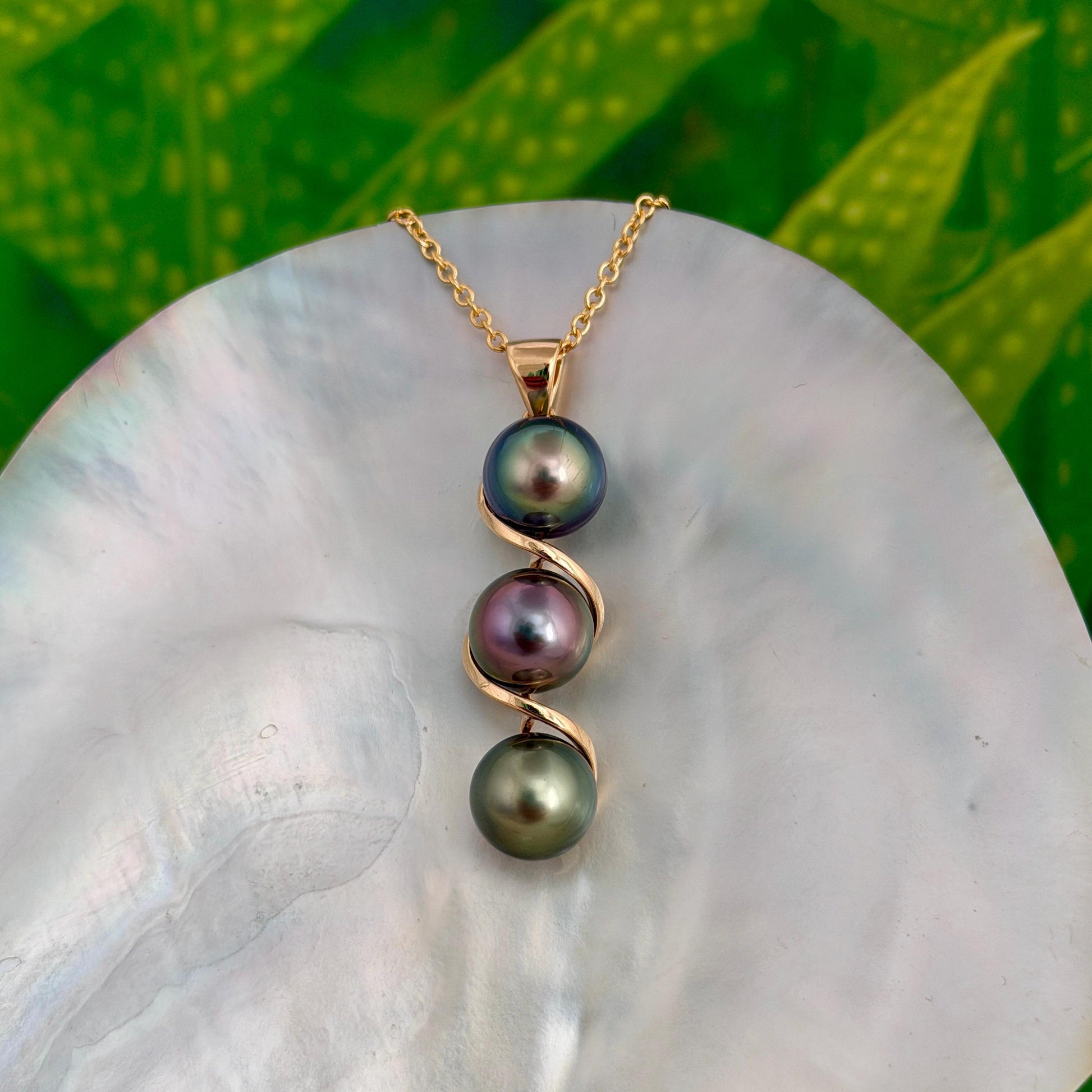 Rare Tahitian Pearl Necklace • Turquoise Blue, Pink Aubergine and Pistachio Green