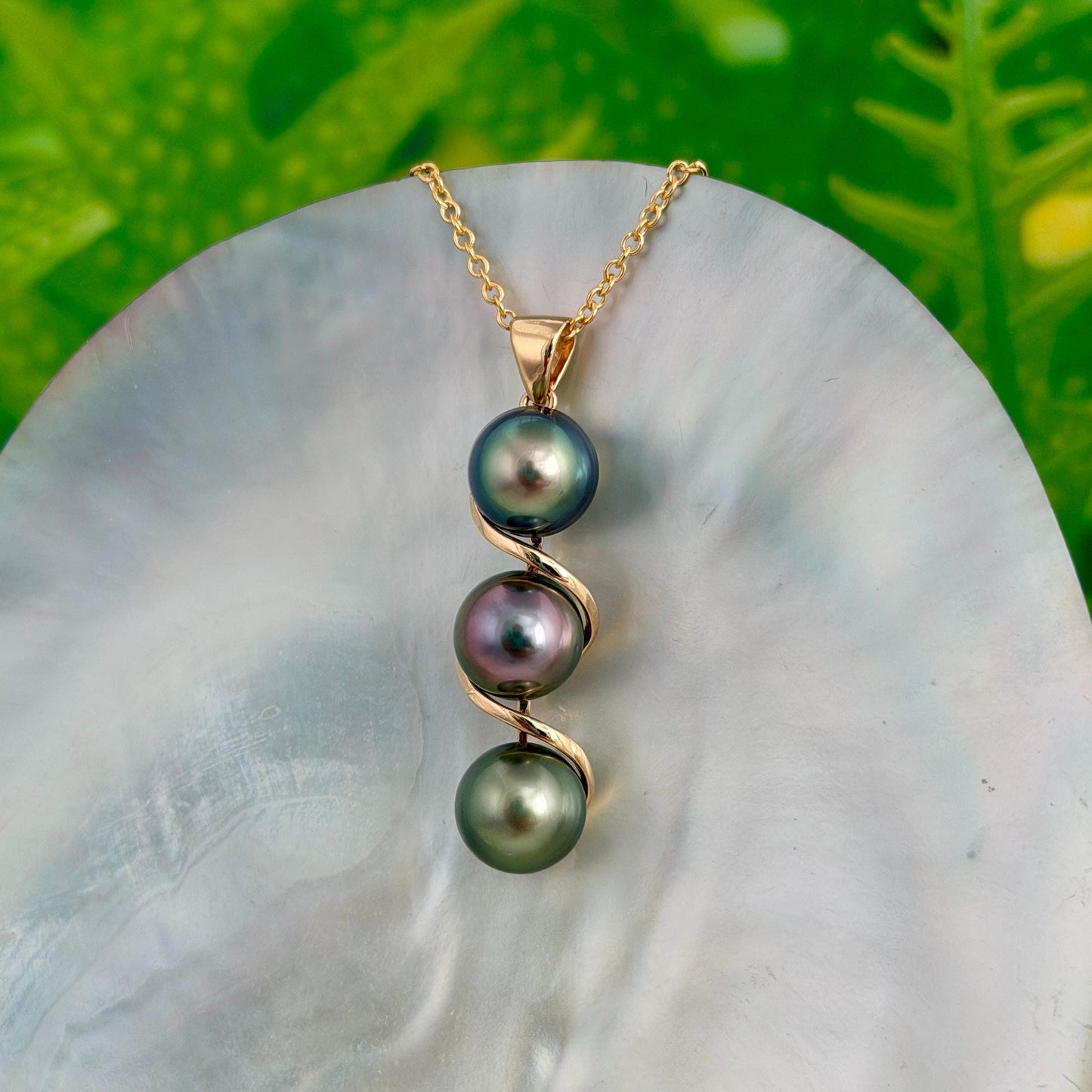 Rare Tahitian Pearl Necklace • Turquoise Blue, Pink Aubergine and Pistachio Green