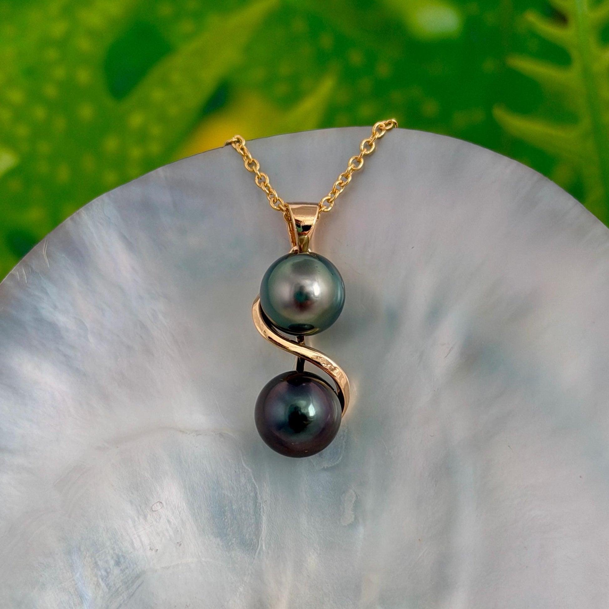 Tahitian Pearl Pendant • Green and Aubergine color • RARE Jewelry