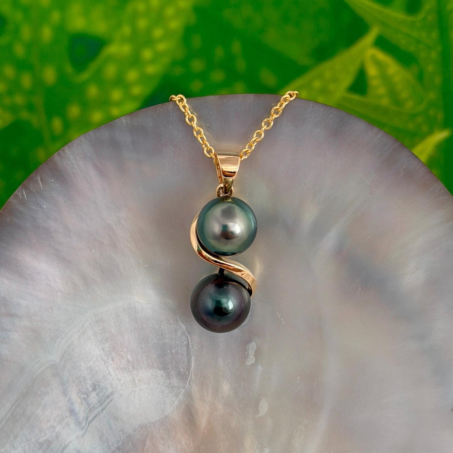 Tahitian Pearl Pendant • Green and Aubergine color • RARE Jewelry