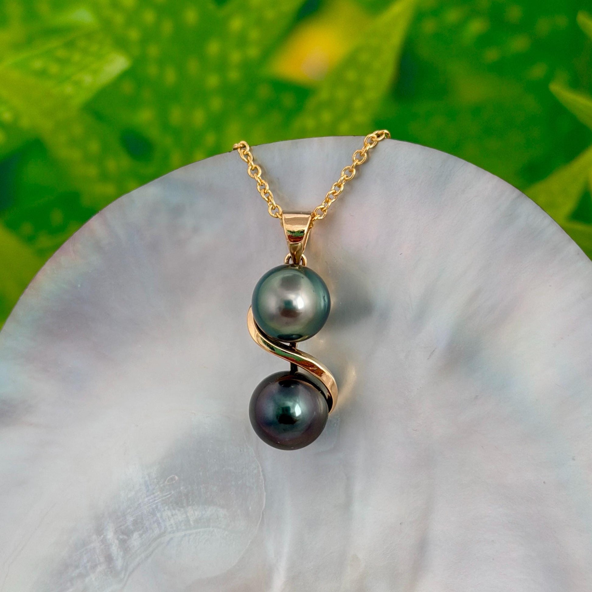 Tahitian Pearl Pendant • Green and Aubergine color • RARE Jewelry