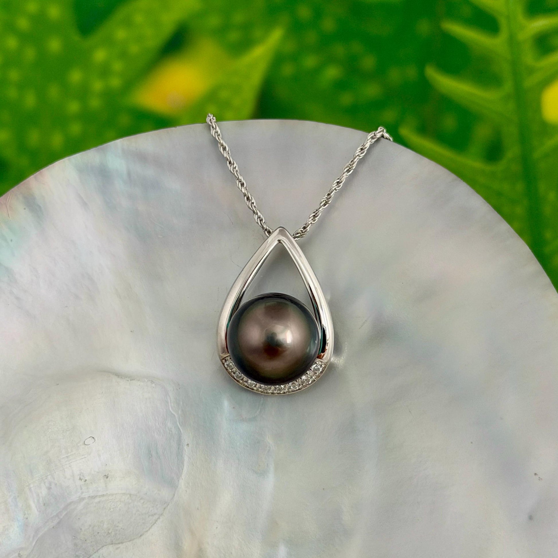Teardrop Tahitian pearl pendant with beautiful peacock pearl • Statement necklace with CZ