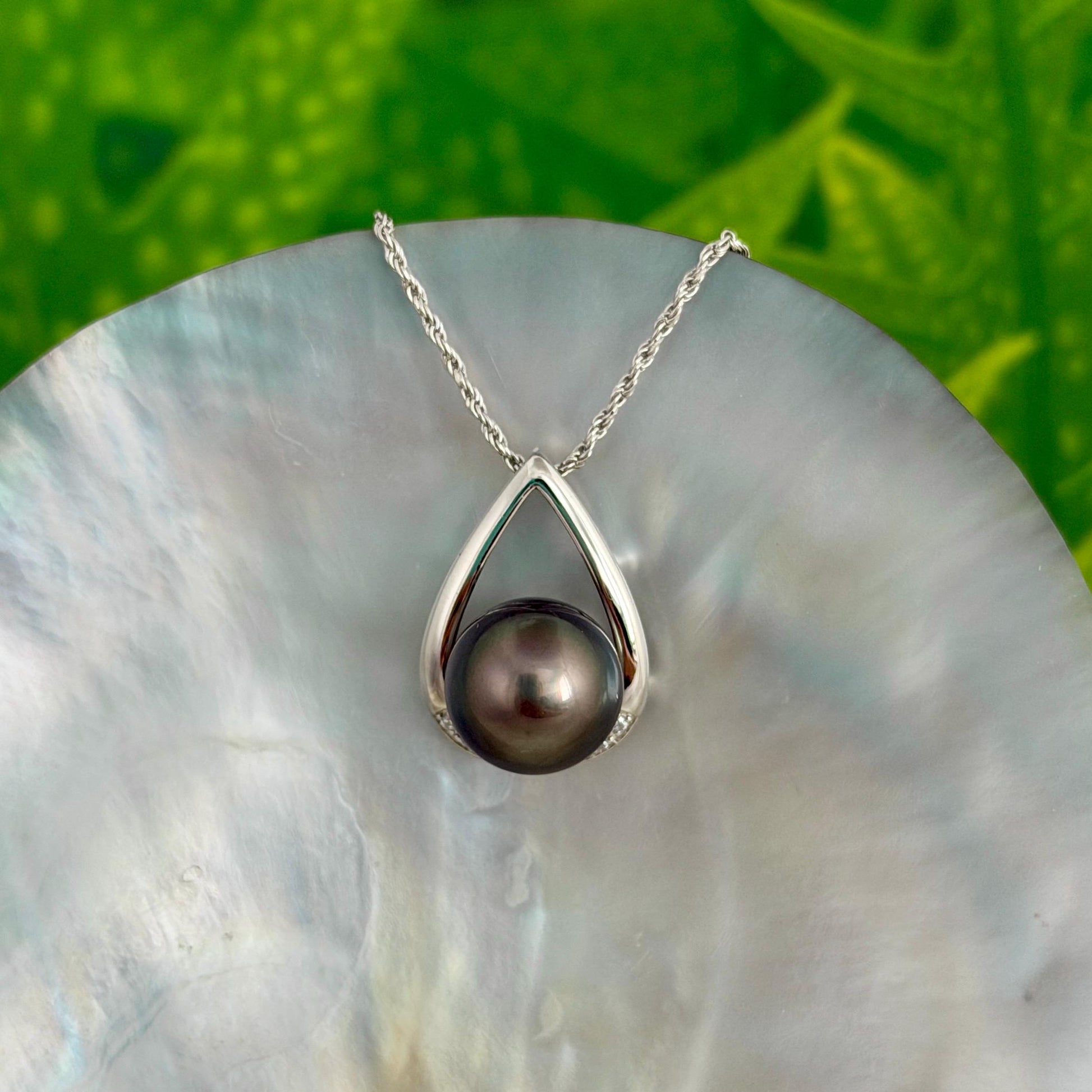 Teardrop Tahitian pearl pendant with beautiful peacock pearl • Statement necklace with CZ