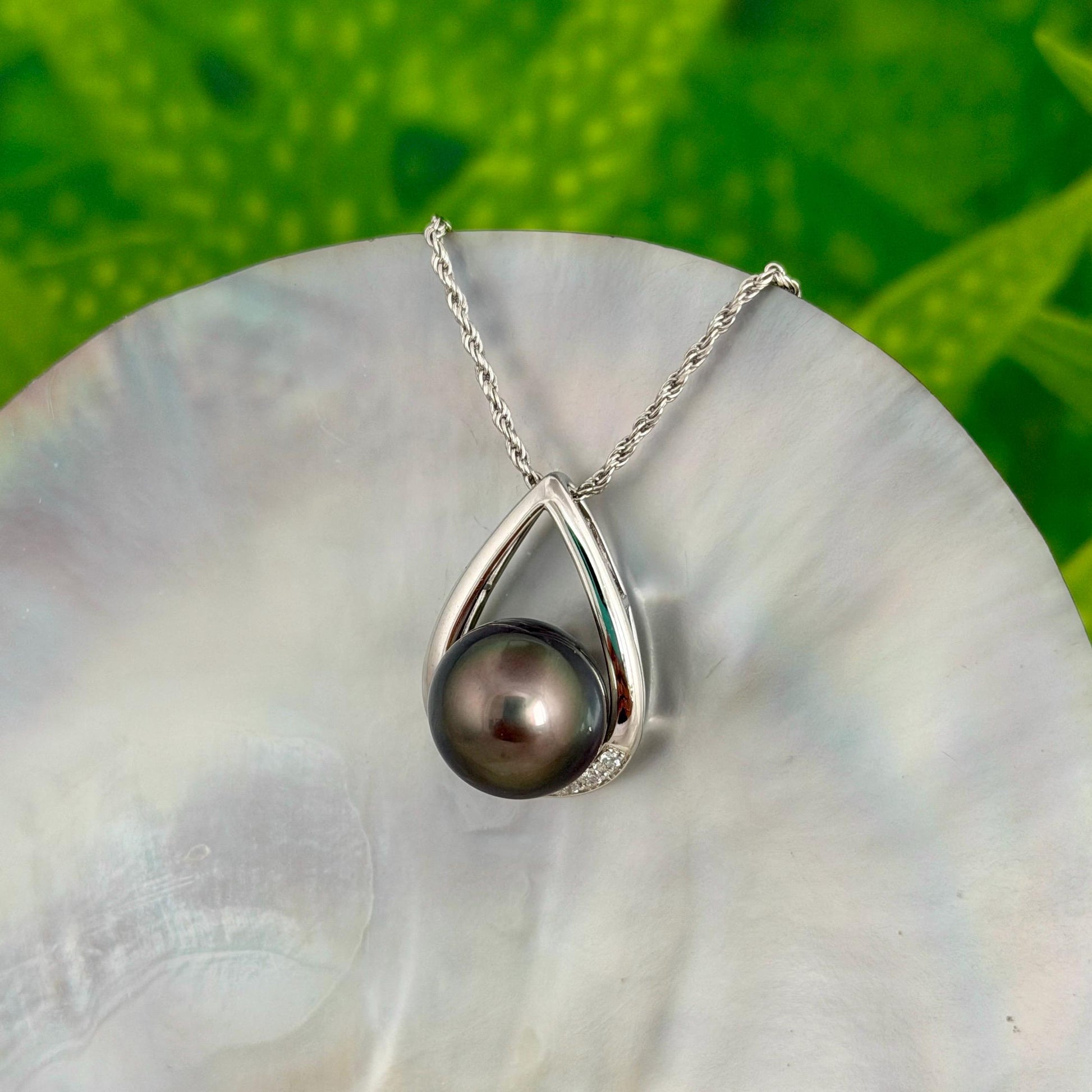 Teardrop Tahitian pearl pendant with beautiful peacock pearl • Statement necklace with CZ